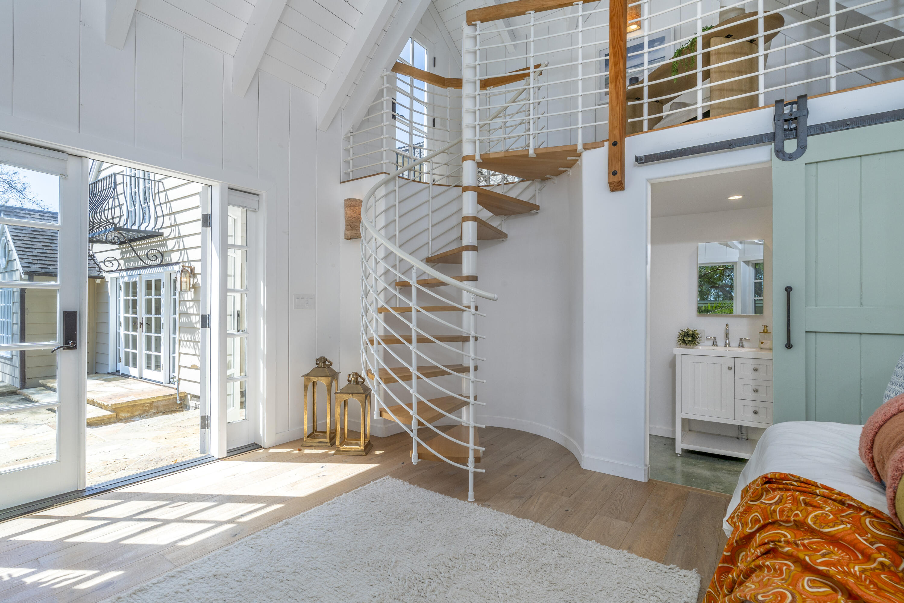 Santa Barbara, California 93105, United States, 3 Bedrooms Bedrooms, ,3 BathroomsBathrooms,Residential,Active,96228