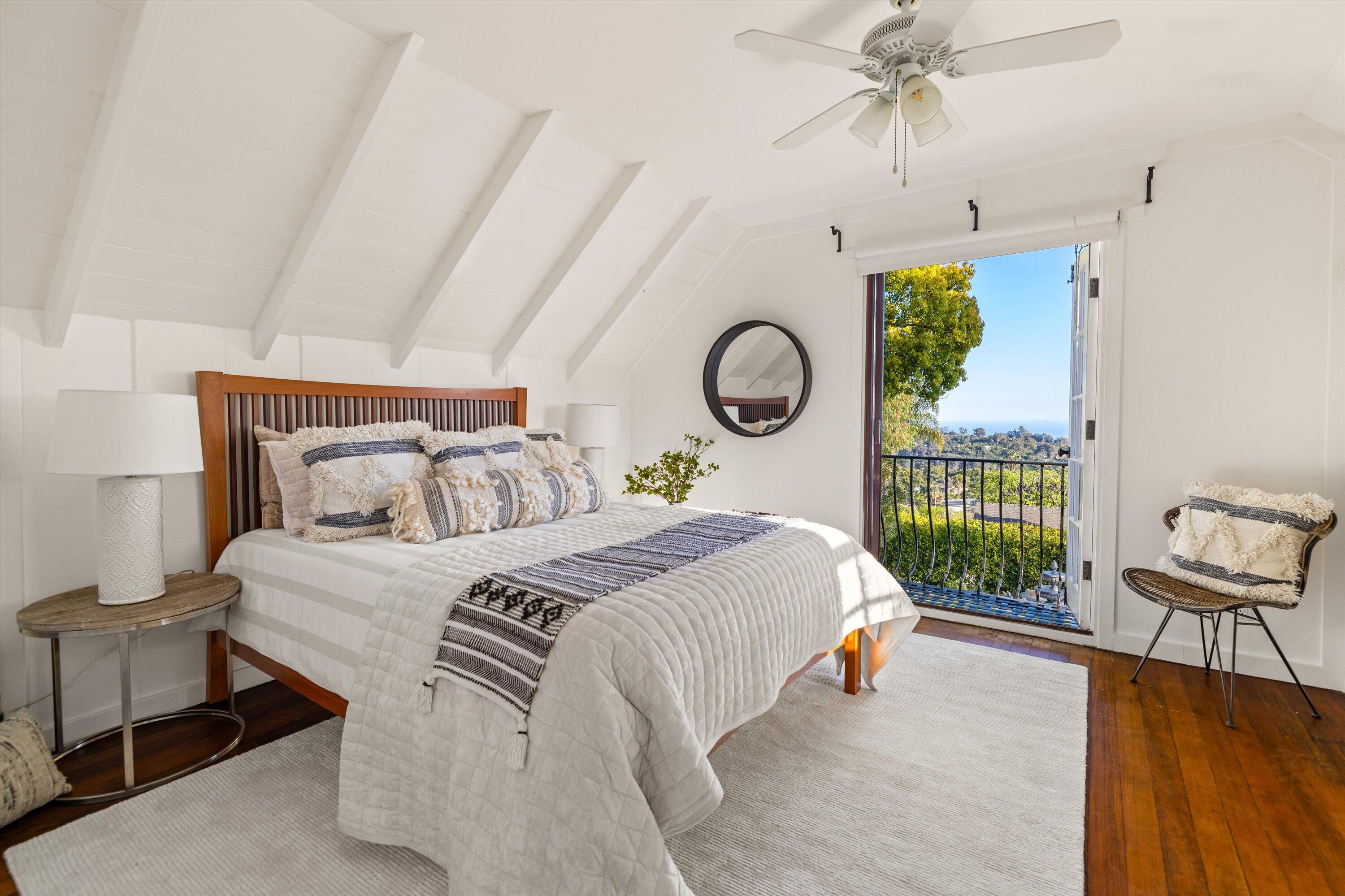 Santa Barbara, California 93105, United States, 3 Bedrooms Bedrooms, ,3 BathroomsBathrooms,Residential,Active,96228