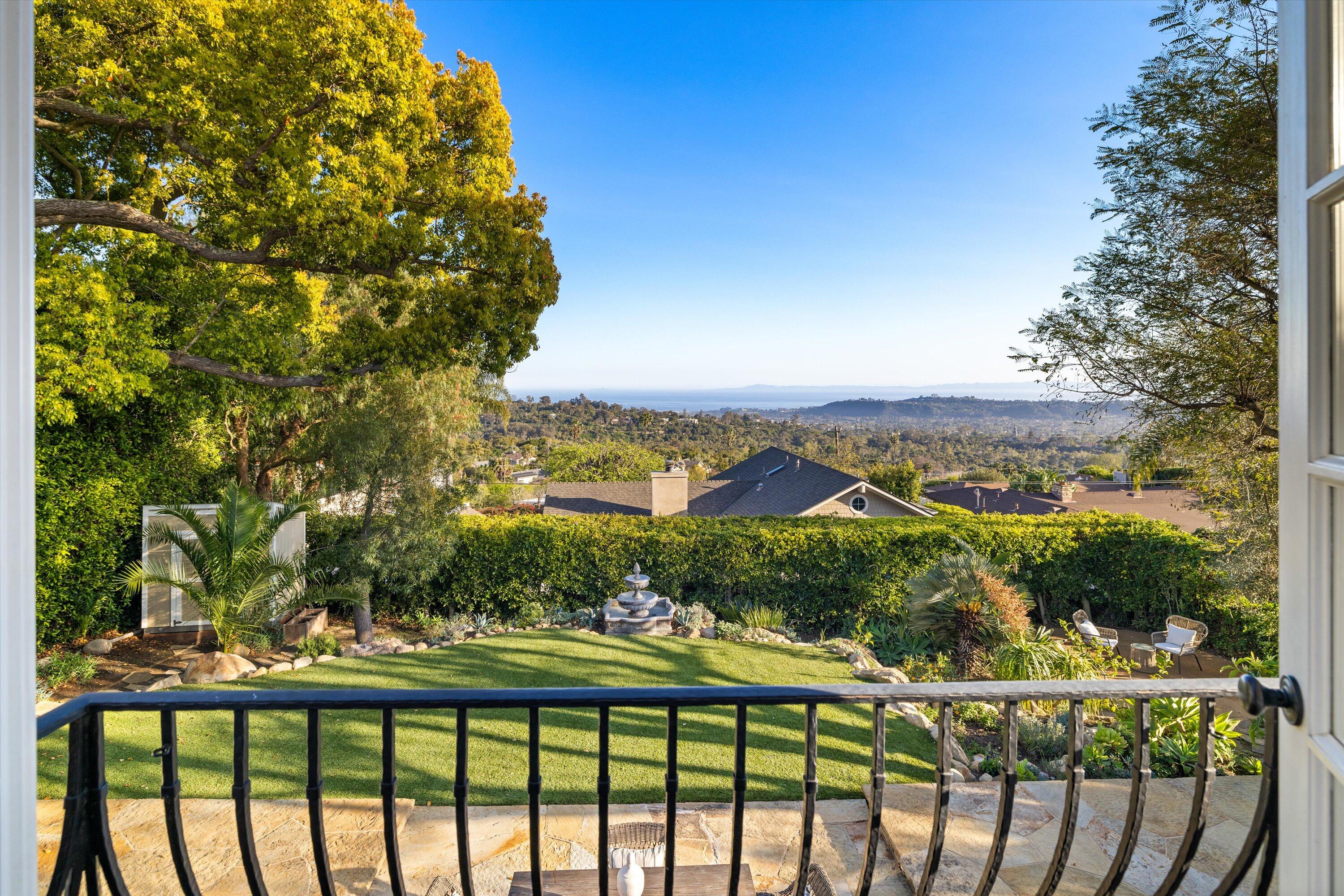 Santa Barbara, California 93105, United States, 3 Bedrooms Bedrooms, ,3 BathroomsBathrooms,Residential,Active,96228