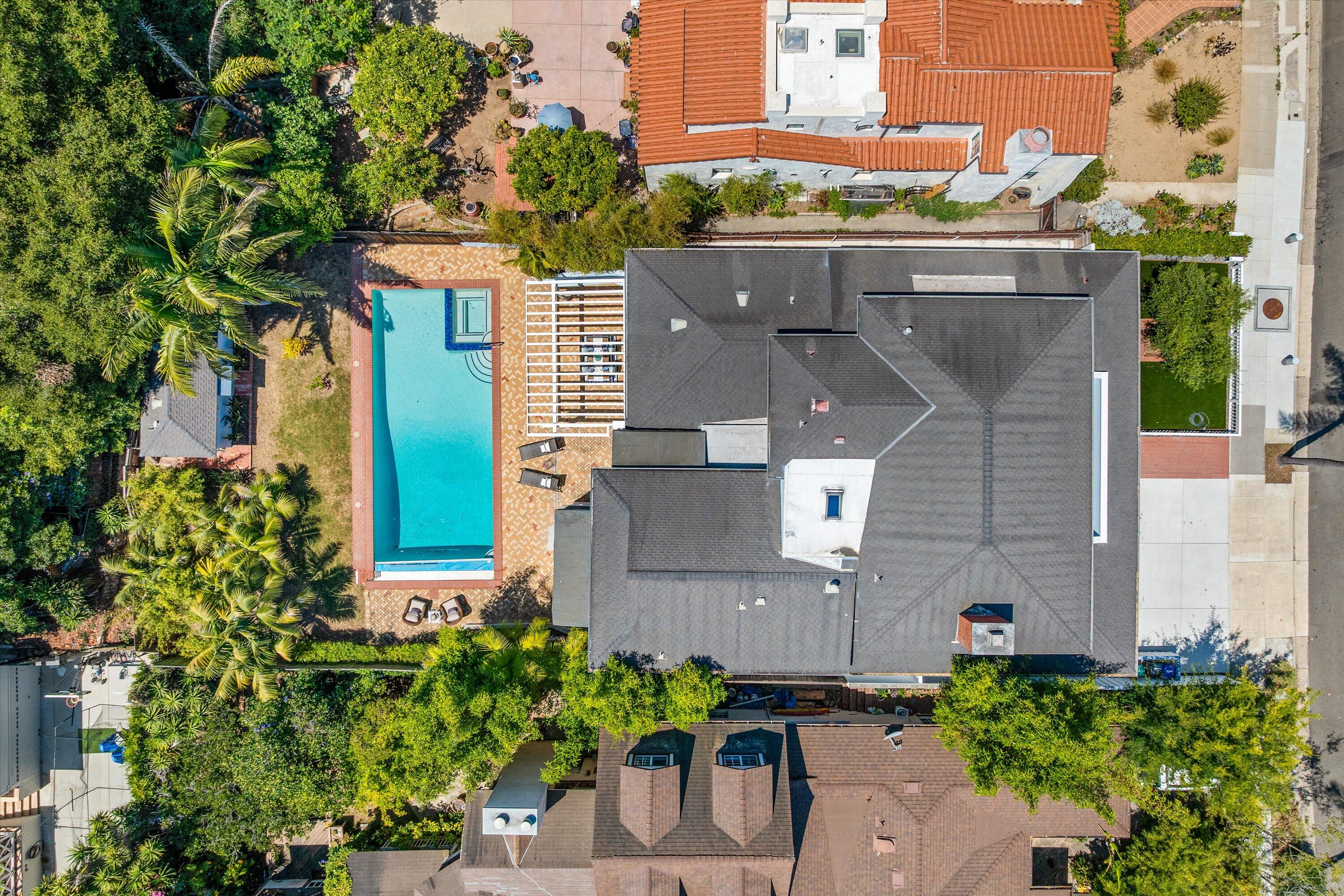 Santa Barbara, California 93105, United States, 5 Bedrooms Bedrooms, ,7 BathroomsBathrooms,Residential,Active,172899