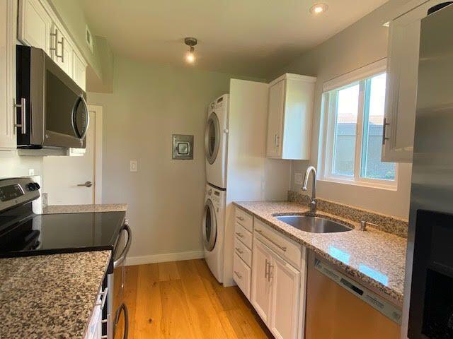 Santa Barbara, California 93109, United States, 2 Bedrooms Bedrooms, ,1 BathroomBathrooms,Residential,Active,253646