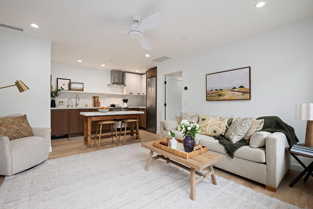 Santa Barbara, California 93105, United States, 1 Bedroom Bedrooms, ,1 BathroomBathrooms,Residential,Active,255137