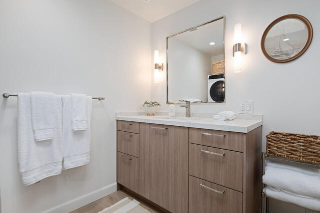 Santa Barbara, California 93105, United States, 1 Bedroom Bedrooms, ,1 BathroomBathrooms,Residential,Active,255137