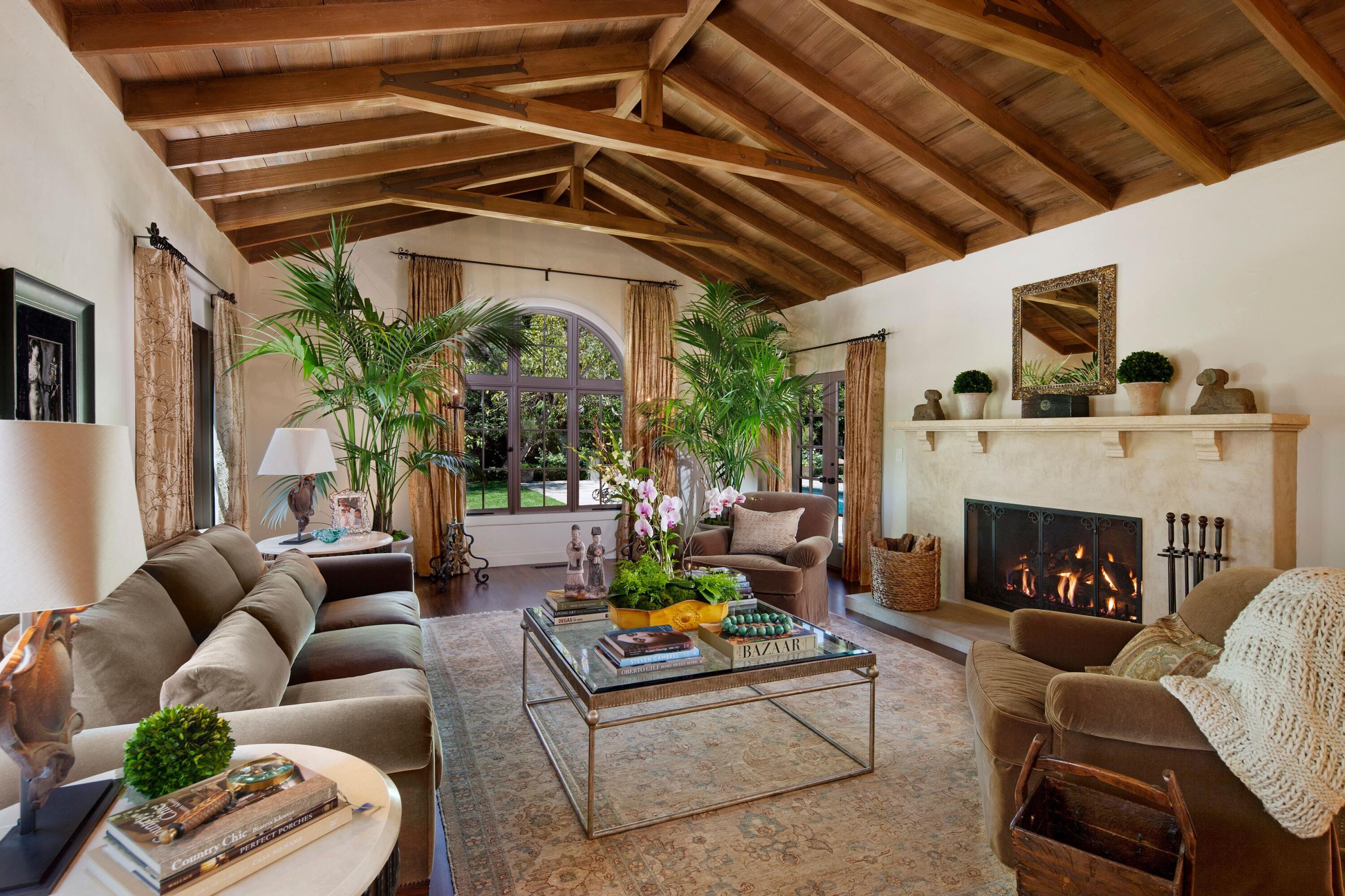 709 San Ysidro Lane