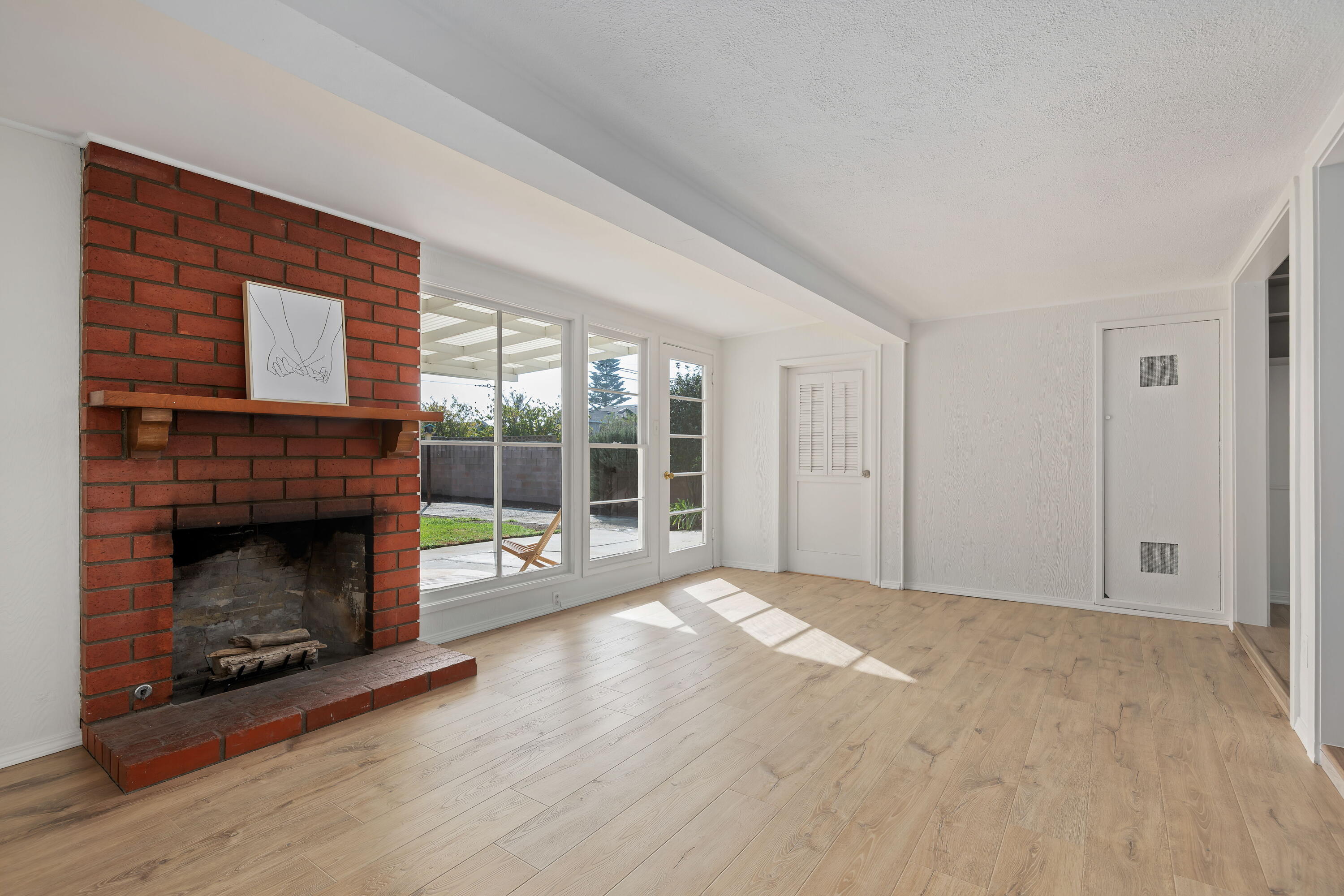 Ventura, California 93003, United States, 3 Bedrooms Bedrooms, ,2 BathroomsBathrooms,Residential,Active,238768