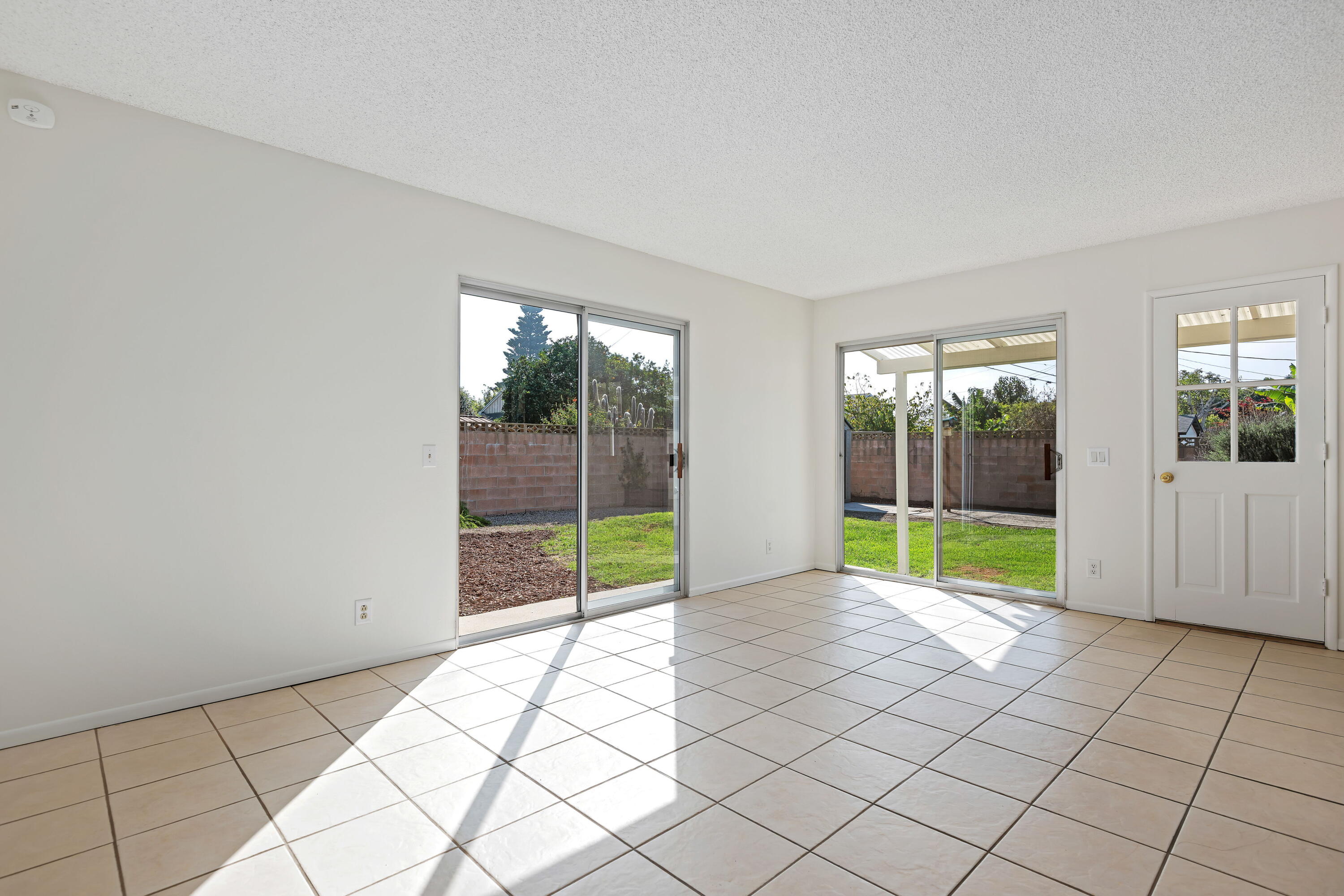 Ventura, California 93003, United States, 3 Bedrooms Bedrooms, ,2 BathroomsBathrooms,Residential,Active,238768