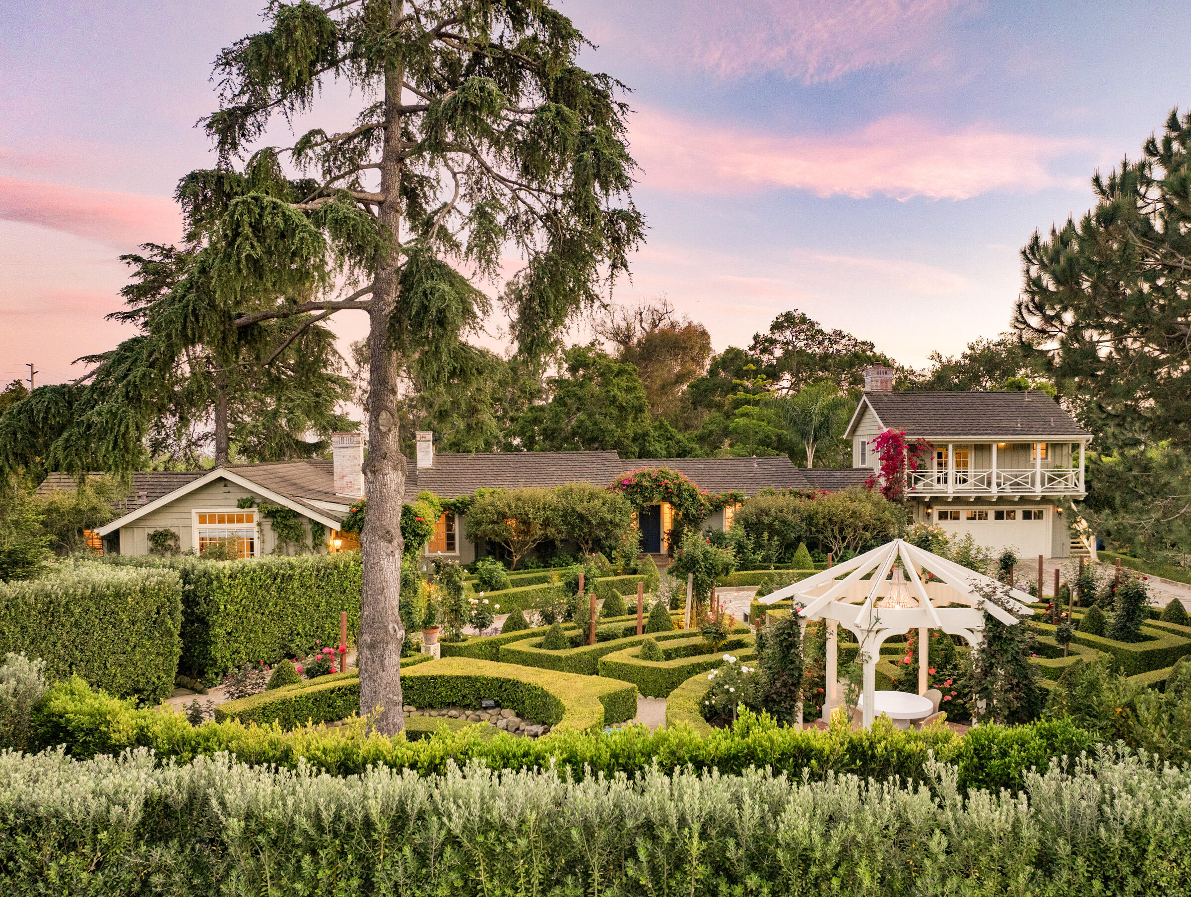 Santa Barbara, California 93108, United States, 5 Bedrooms Bedrooms, ,5 BathroomsBathrooms,Residential,Active,129224