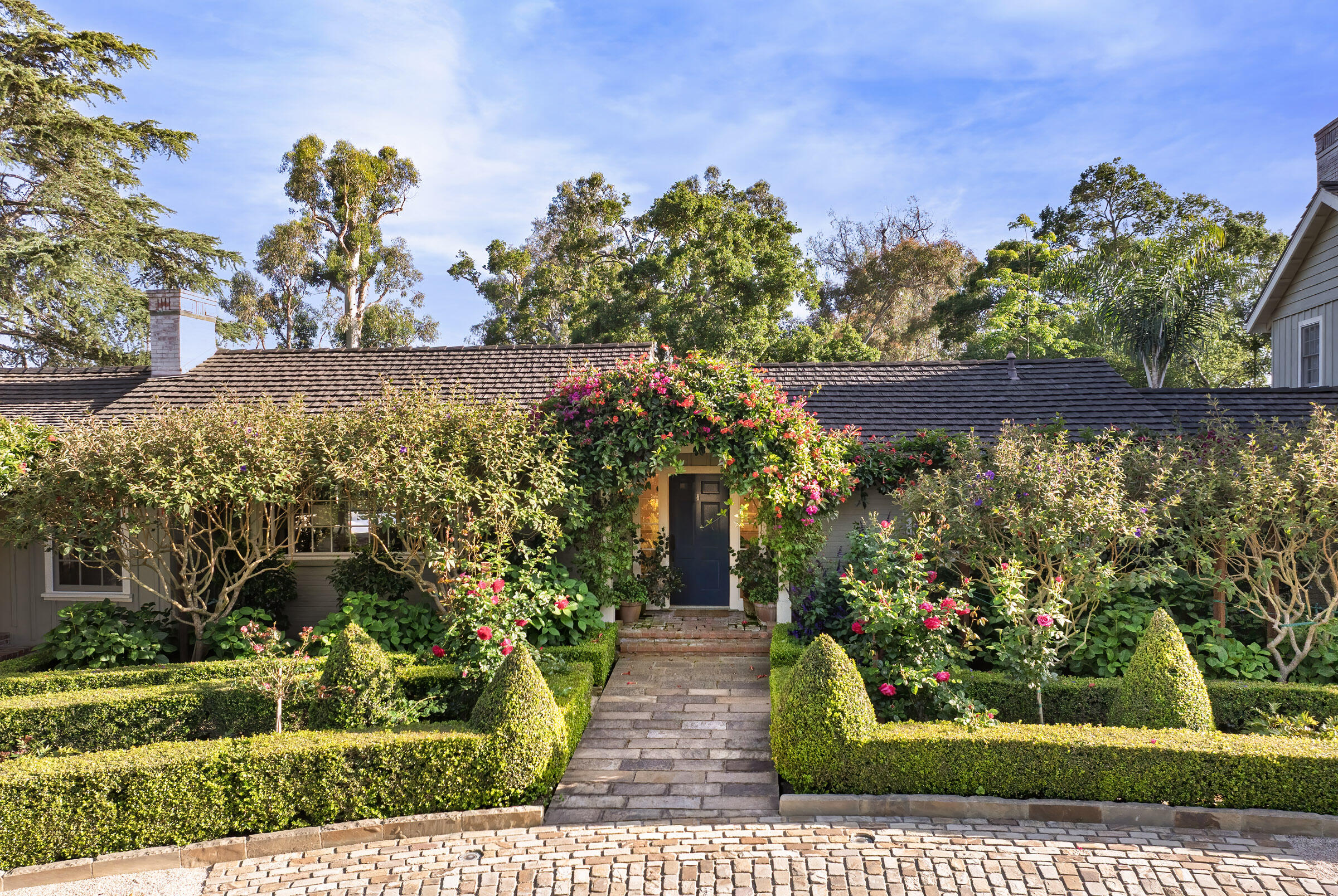 Santa Barbara, California 93108, United States, 5 Bedrooms Bedrooms, ,5 BathroomsBathrooms,Residential,Active,129224