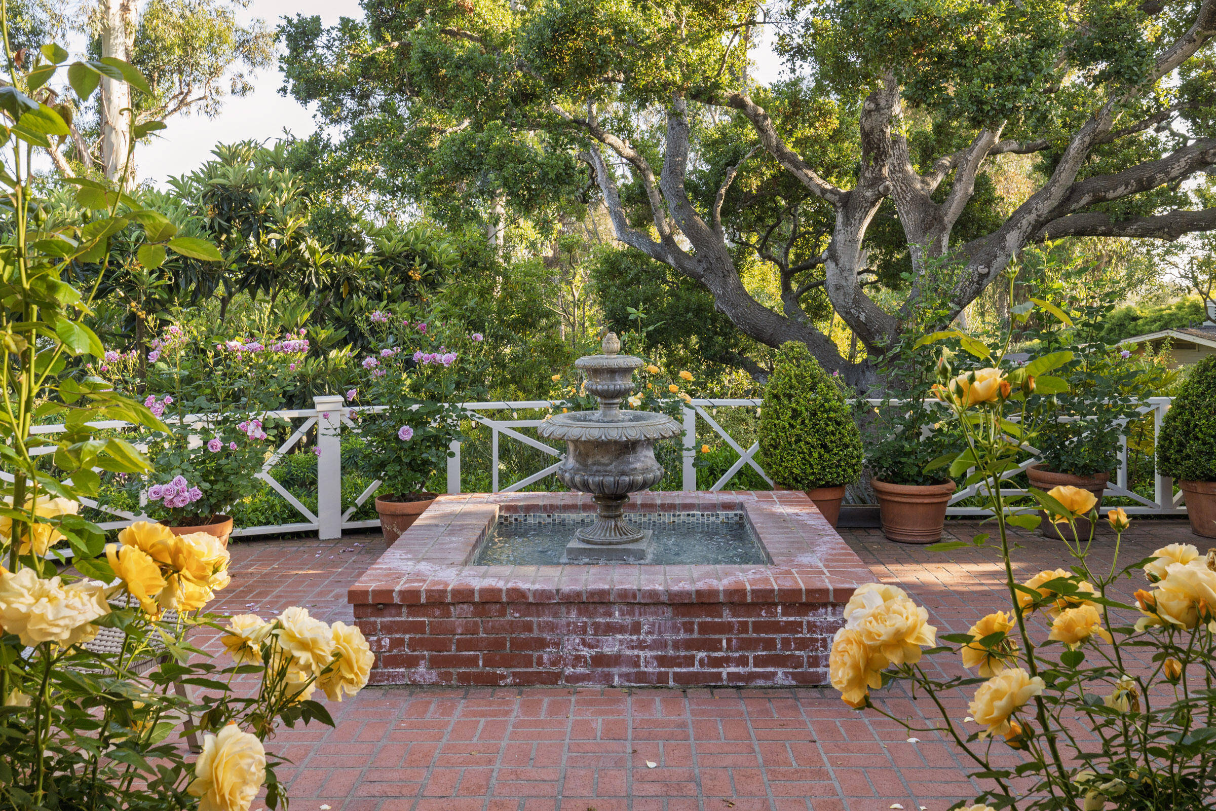 Santa Barbara, California 93108, United States, 5 Bedrooms Bedrooms, ,5 BathroomsBathrooms,Residential,Active,129224