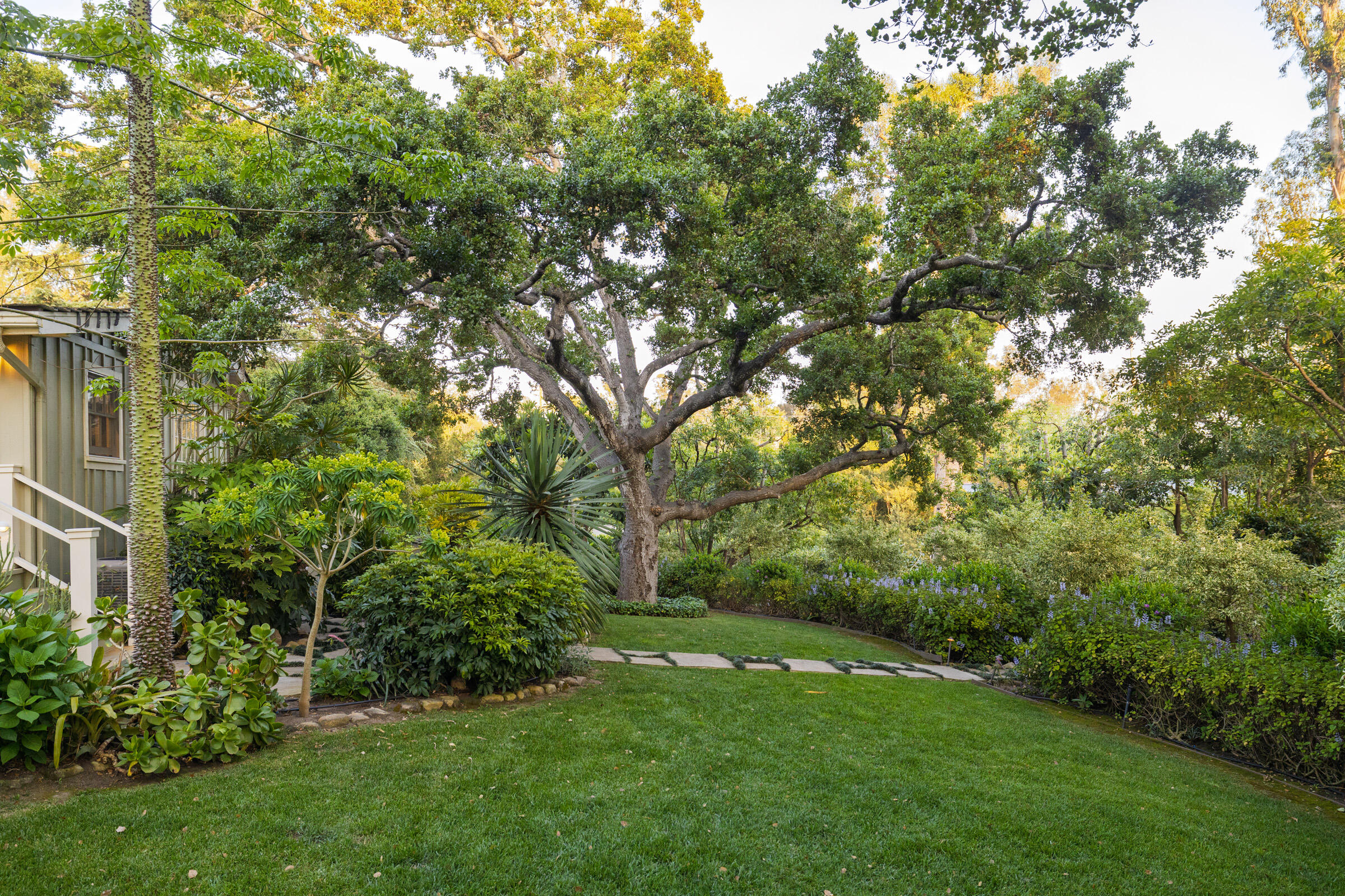 Santa Barbara, California 93108, United States, 5 Bedrooms Bedrooms, ,5 BathroomsBathrooms,Residential,Active,129224