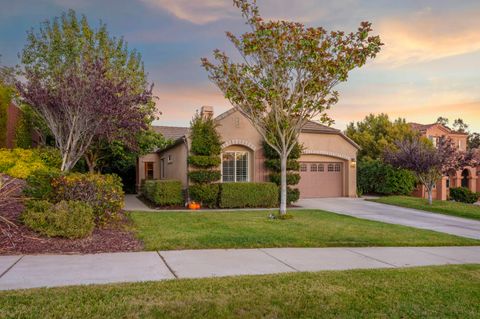 Photo of 758 Voyager Road, LOMPOC, CA 93436 (MLS # 25-4150)