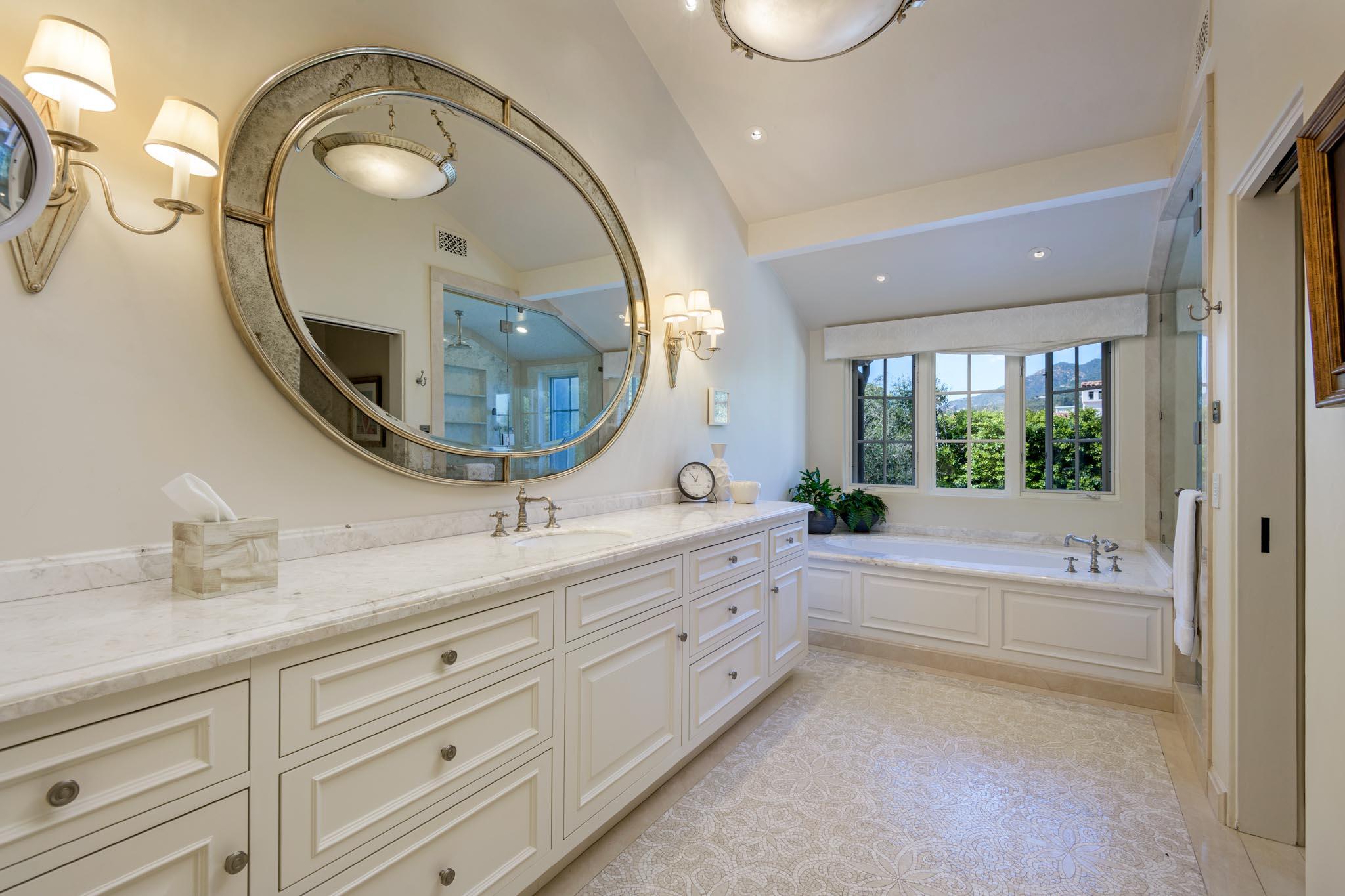 Santa Barbara, California 93108, United States, 6 Bedrooms Bedrooms, ,7 BathroomsBathrooms,Residential,Active,91159