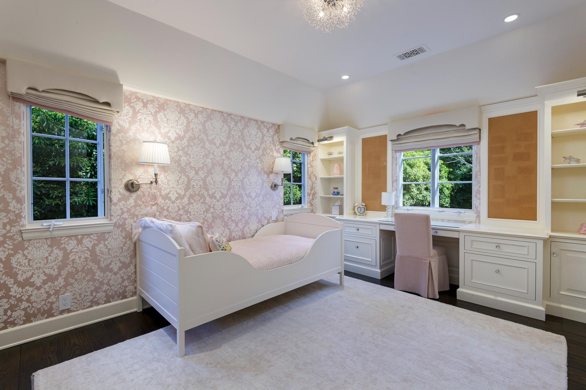 Santa Barbara, California 93108, United States, 6 Bedrooms Bedrooms, ,7 BathroomsBathrooms,Residential,Active,91159