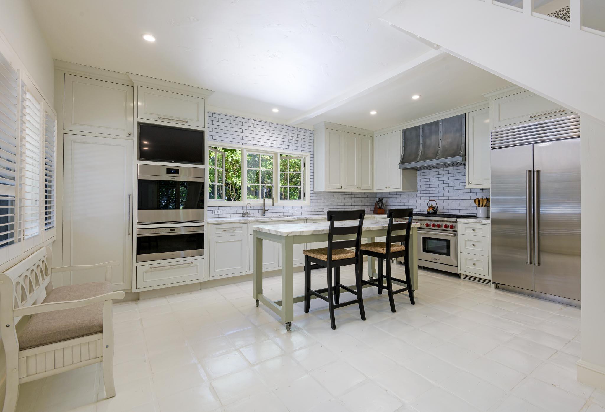 Santa Barbara, California 93108, United States, 6 Bedrooms Bedrooms, ,7 BathroomsBathrooms,Residential,Active,91159