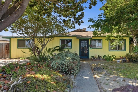 Photo of 502 E Chestnut Avenue, LOMPOC, CA 93436 (MLS # 26-2465)