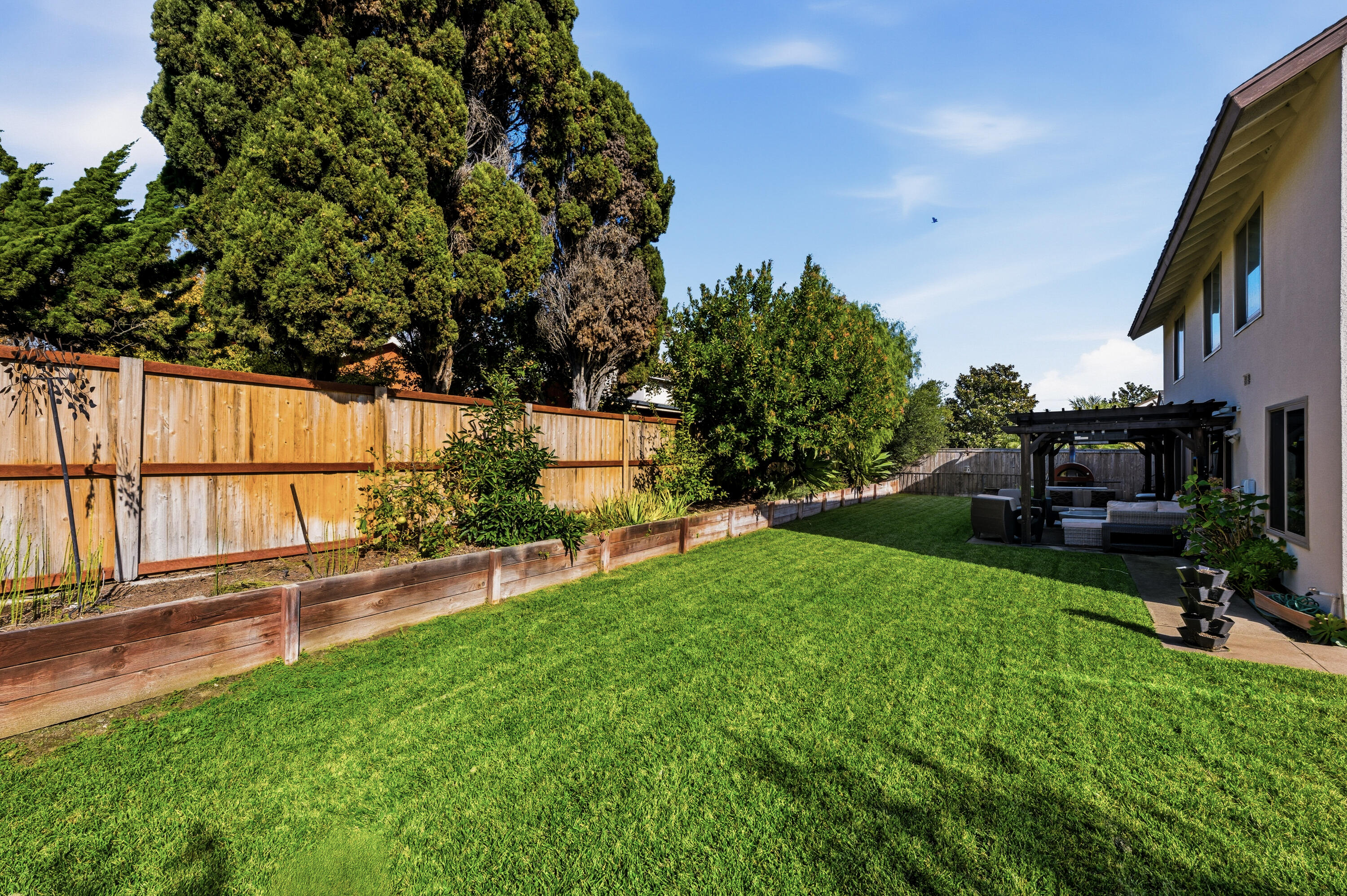 Goleta, California 93117, United States, 5 Bedrooms Bedrooms, ,4 BathroomsBathrooms,Residential,Active,250296