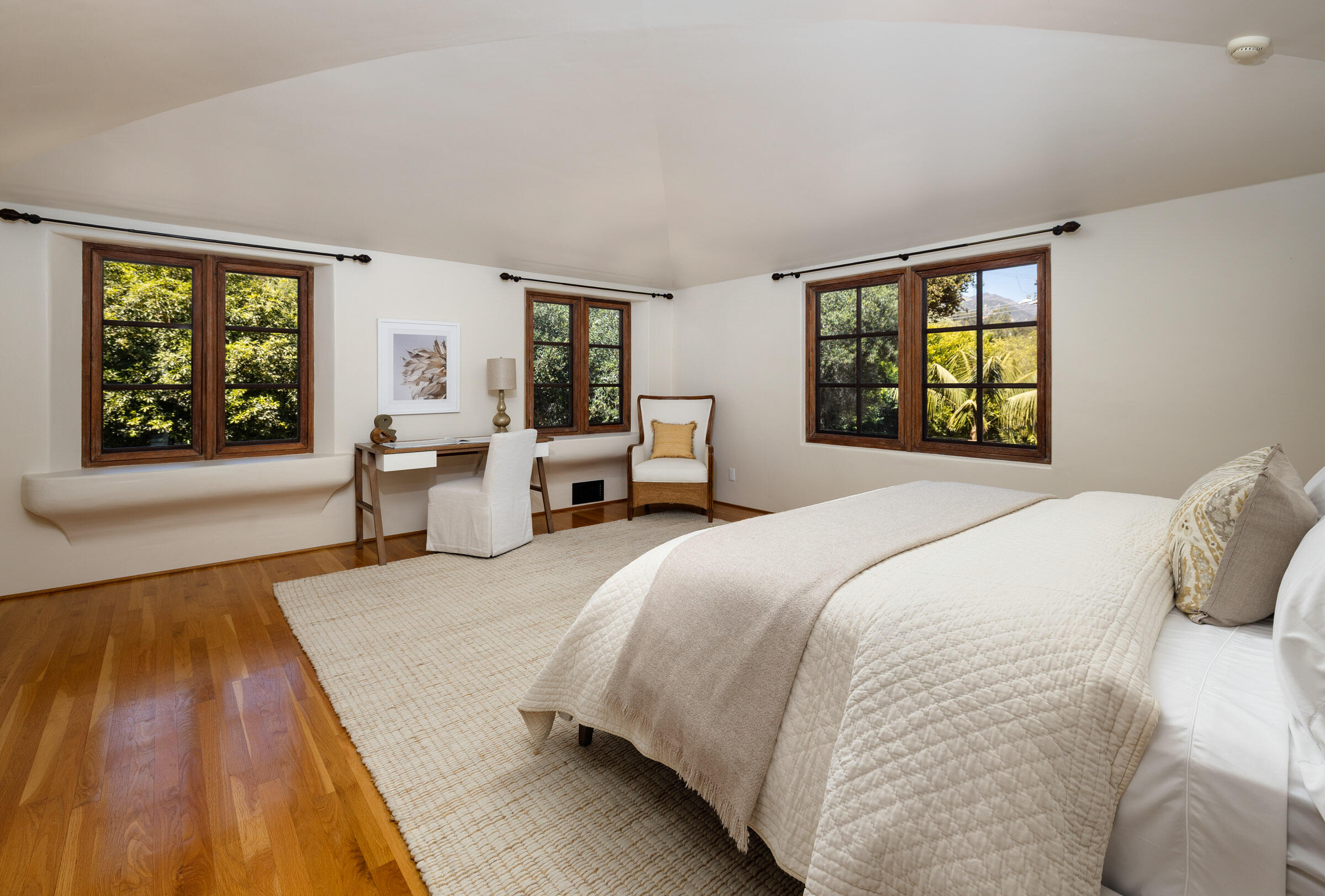 Montecito, California 93108, United States, 5 Bedrooms Bedrooms, ,6 BathroomsBathrooms,Residential,Active,170085