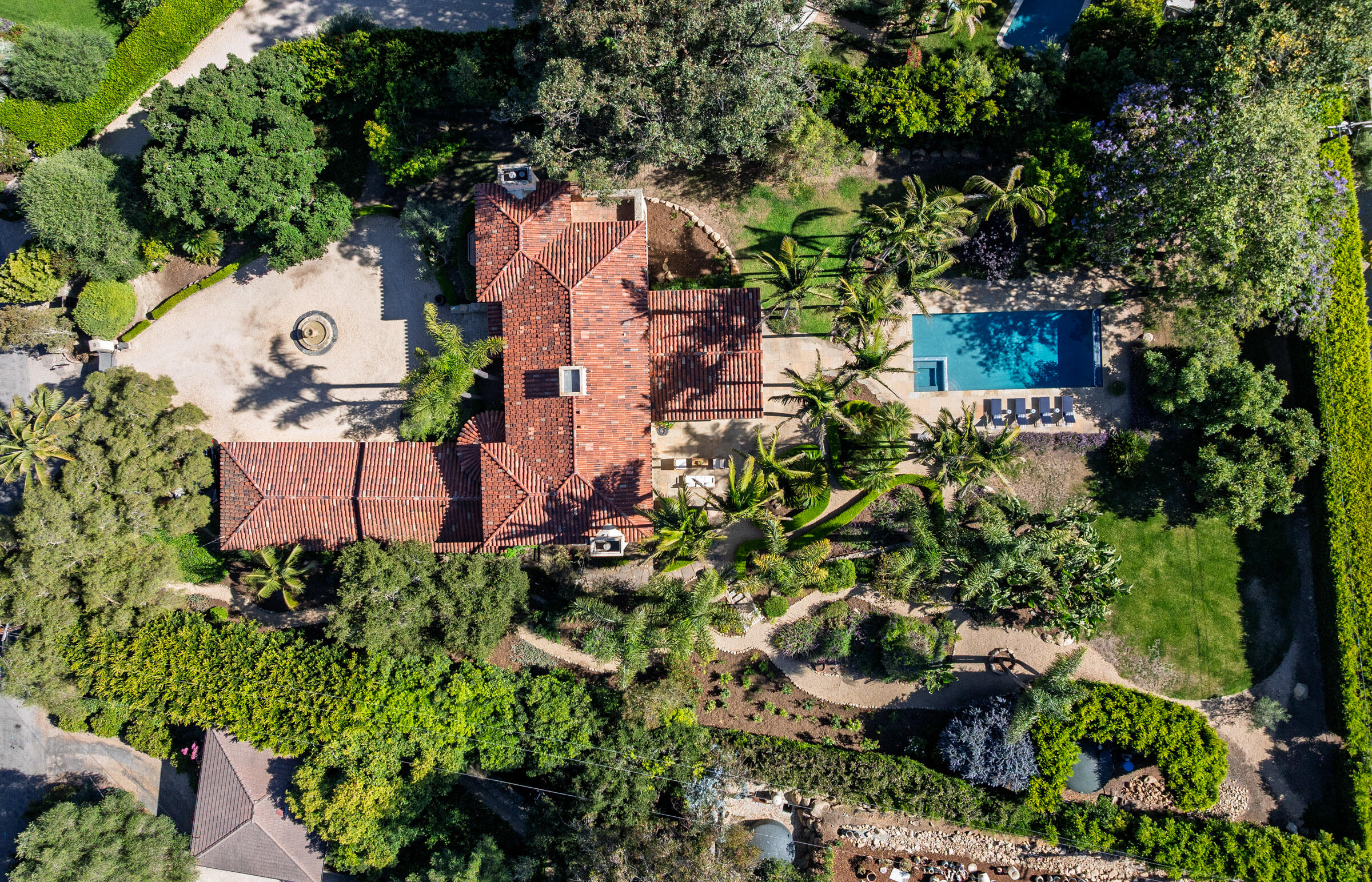 Montecito, California 93108, United States, 5 Bedrooms Bedrooms, ,6 BathroomsBathrooms,Residential,Active,170085