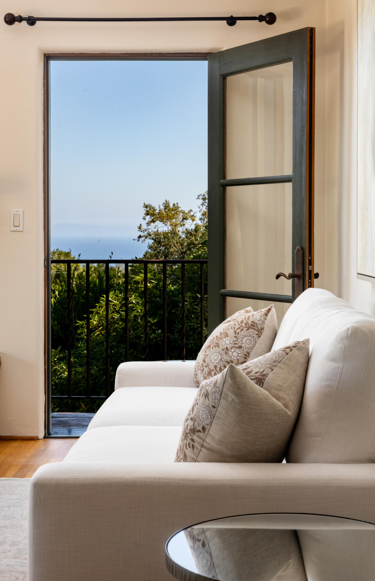 Montecito, California 93108, United States, 5 Bedrooms Bedrooms, ,6 BathroomsBathrooms,Residential,Active,170085