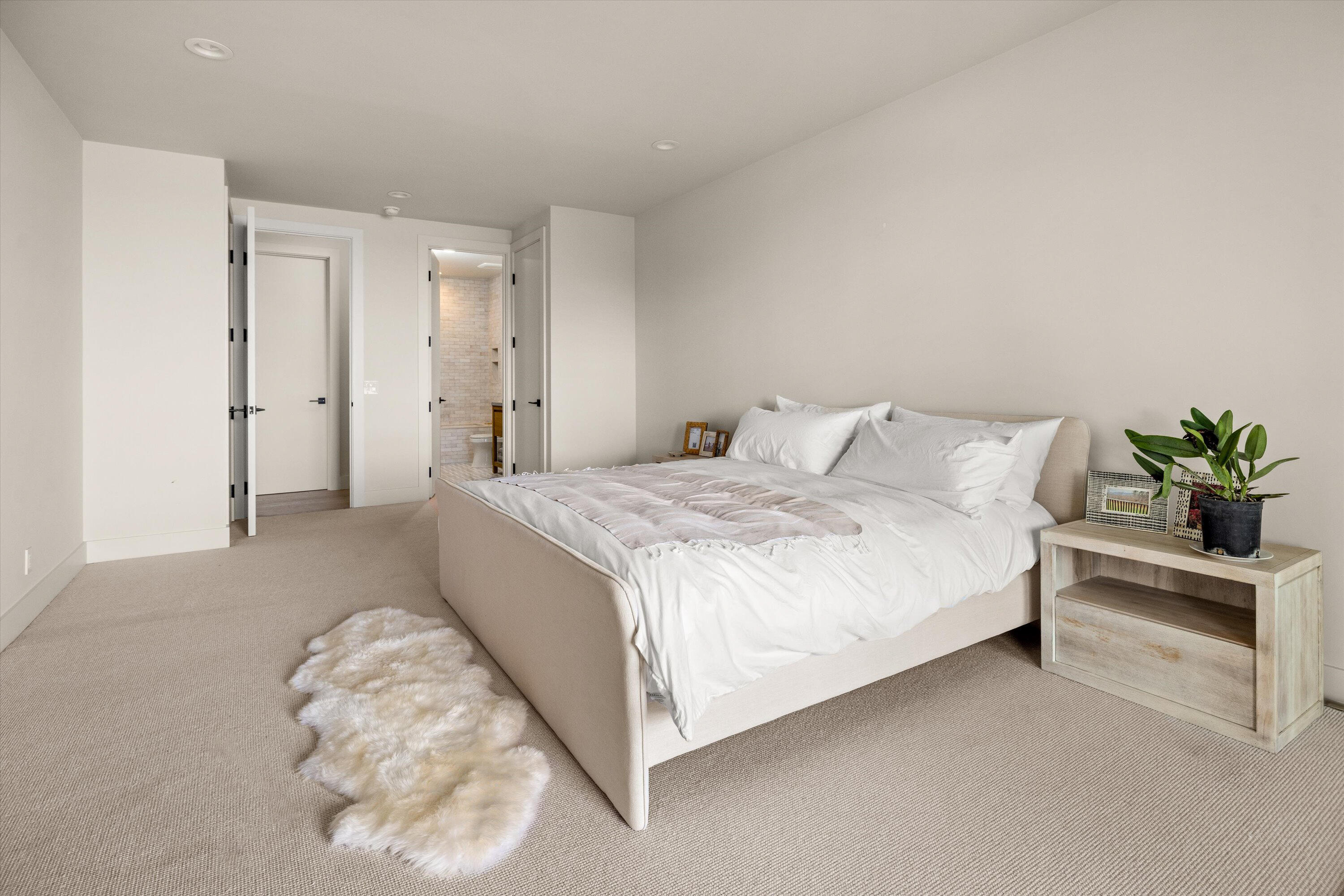 Santa Barbara, California 93108, United States, 2 Bedrooms Bedrooms, ,3 BathroomsBathrooms,Residential,Active,144235