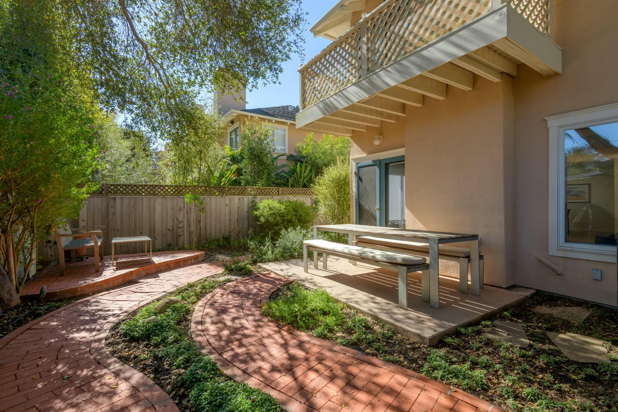 Montecito, California 93108, United States, 3 Bedrooms Bedrooms, ,3 BathroomsBathrooms,Residential,Active,2846