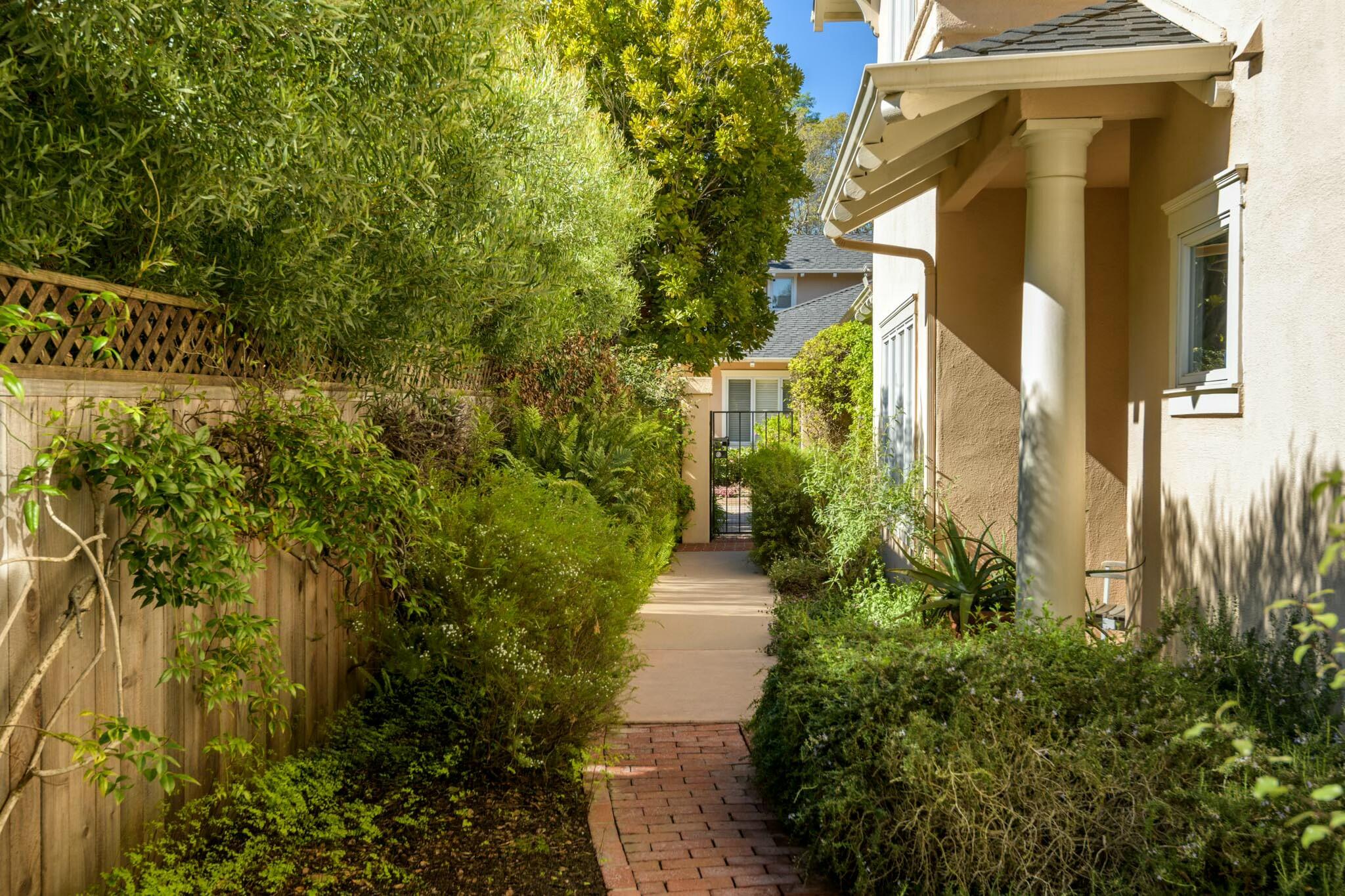 Montecito, California 93108, United States, 3 Bedrooms Bedrooms, ,3 BathroomsBathrooms,Residential,Active,2846