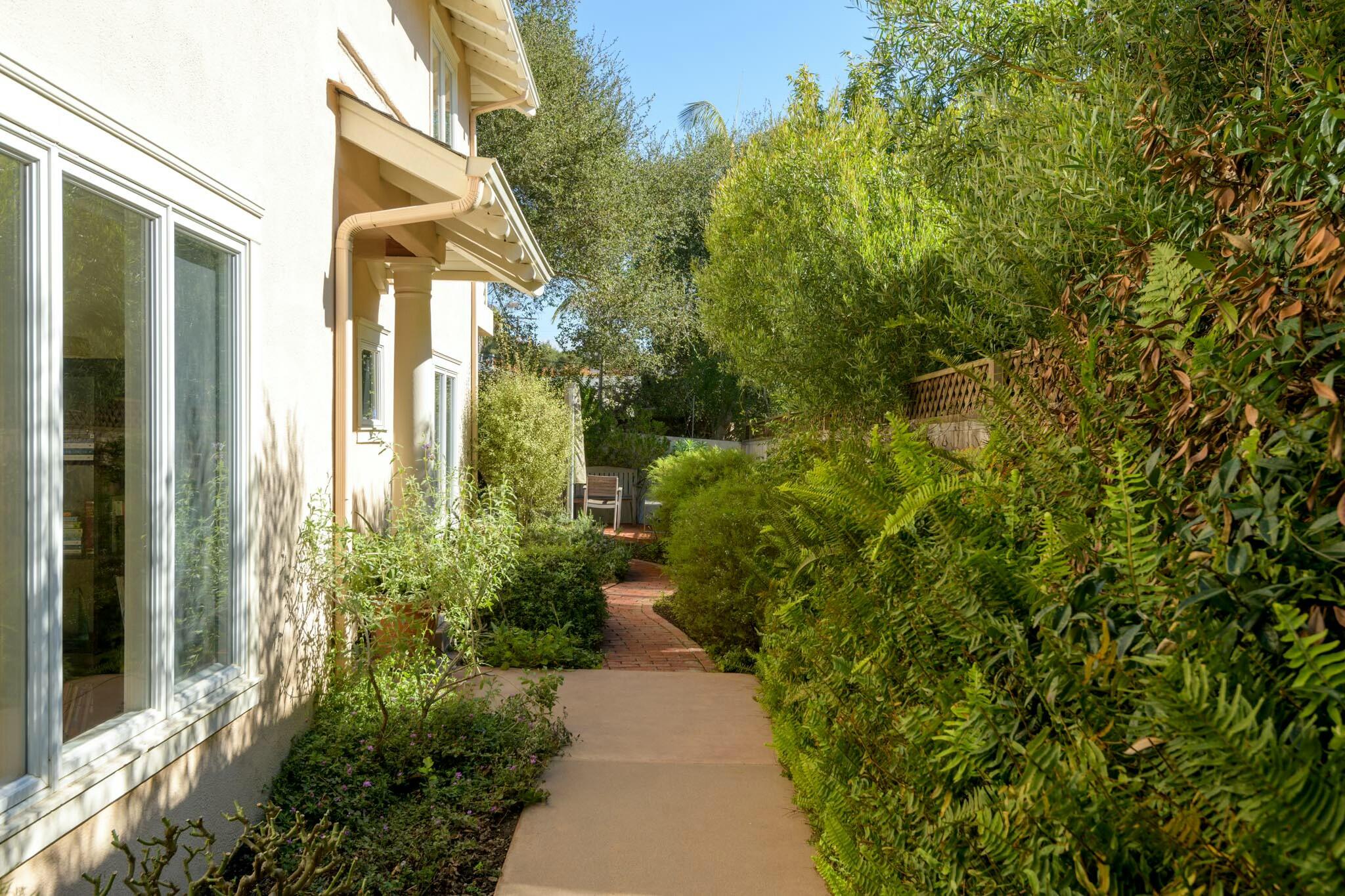 Montecito, California 93108, United States, 3 Bedrooms Bedrooms, ,3 BathroomsBathrooms,Residential,Active,2846