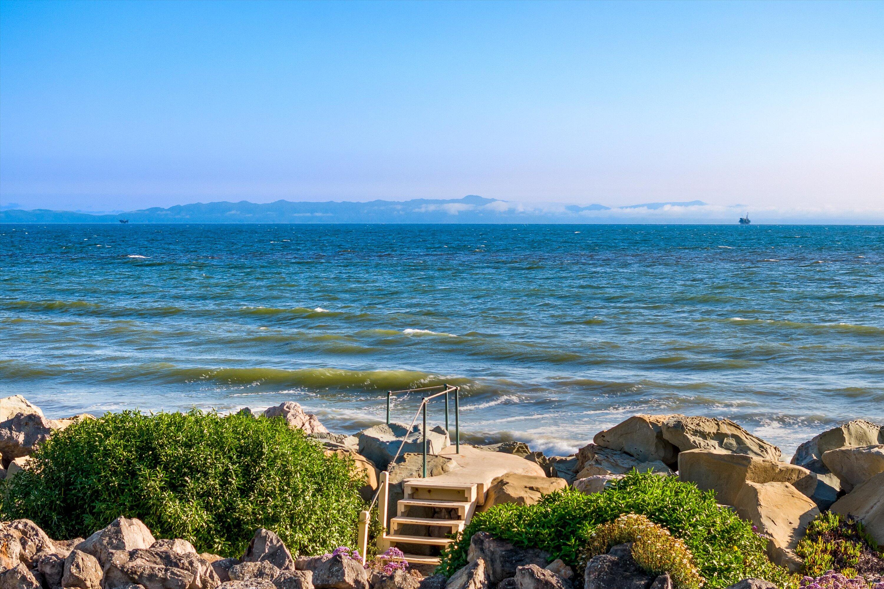 Carpinteria, California 93013, United States, 4 Bedrooms Bedrooms, ,3 BathroomsBathrooms,Residential,Active,47092