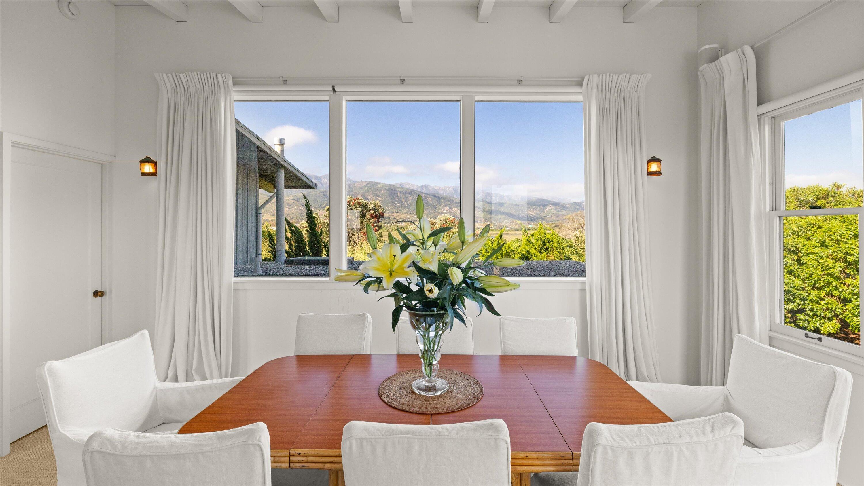 Carpinteria, California 93013, United States, 4 Bedrooms Bedrooms, ,3 BathroomsBathrooms,Residential,Active,47092