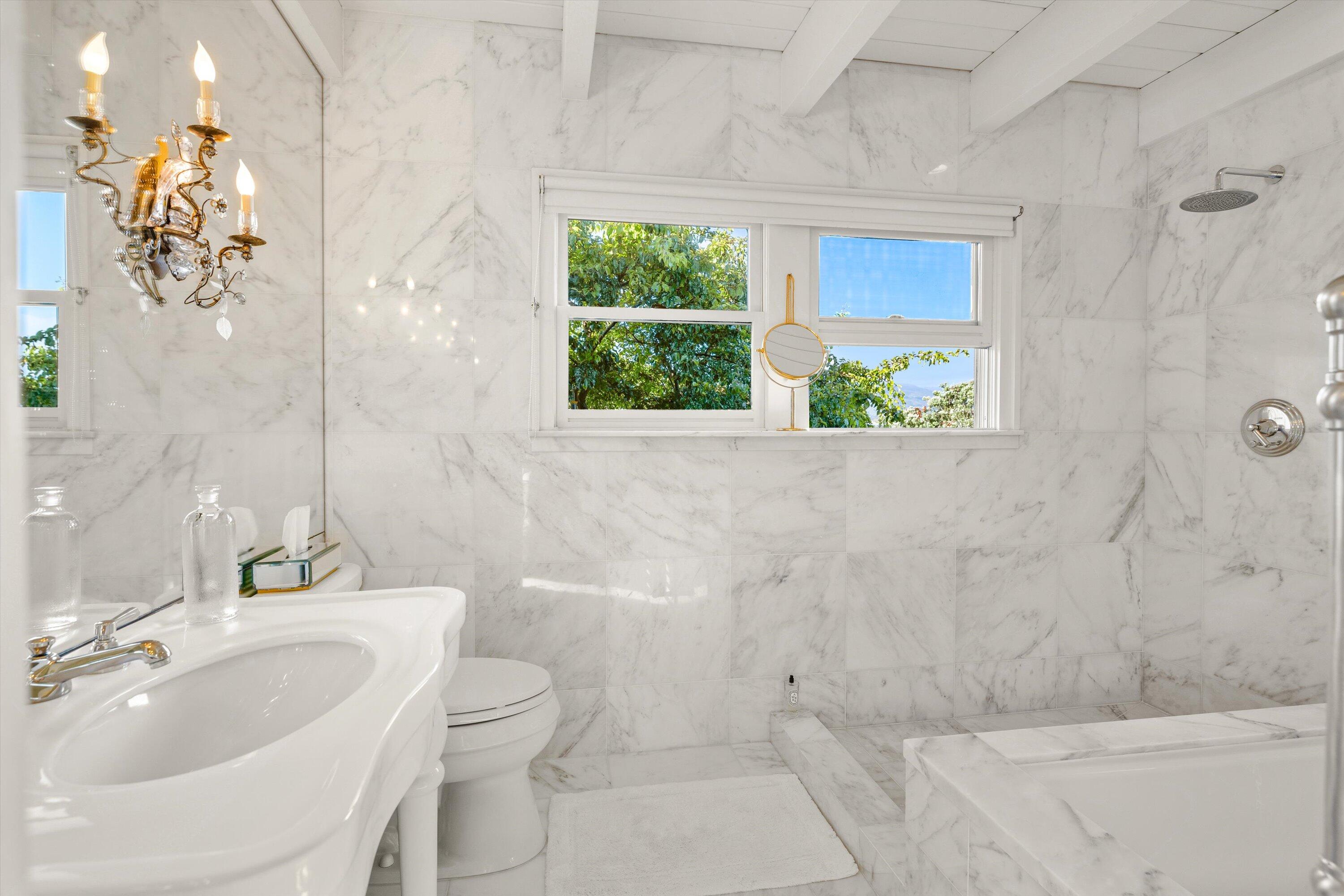 Carpinteria, California 93013, United States, 4 Bedrooms Bedrooms, ,3 BathroomsBathrooms,Residential,Active,47092