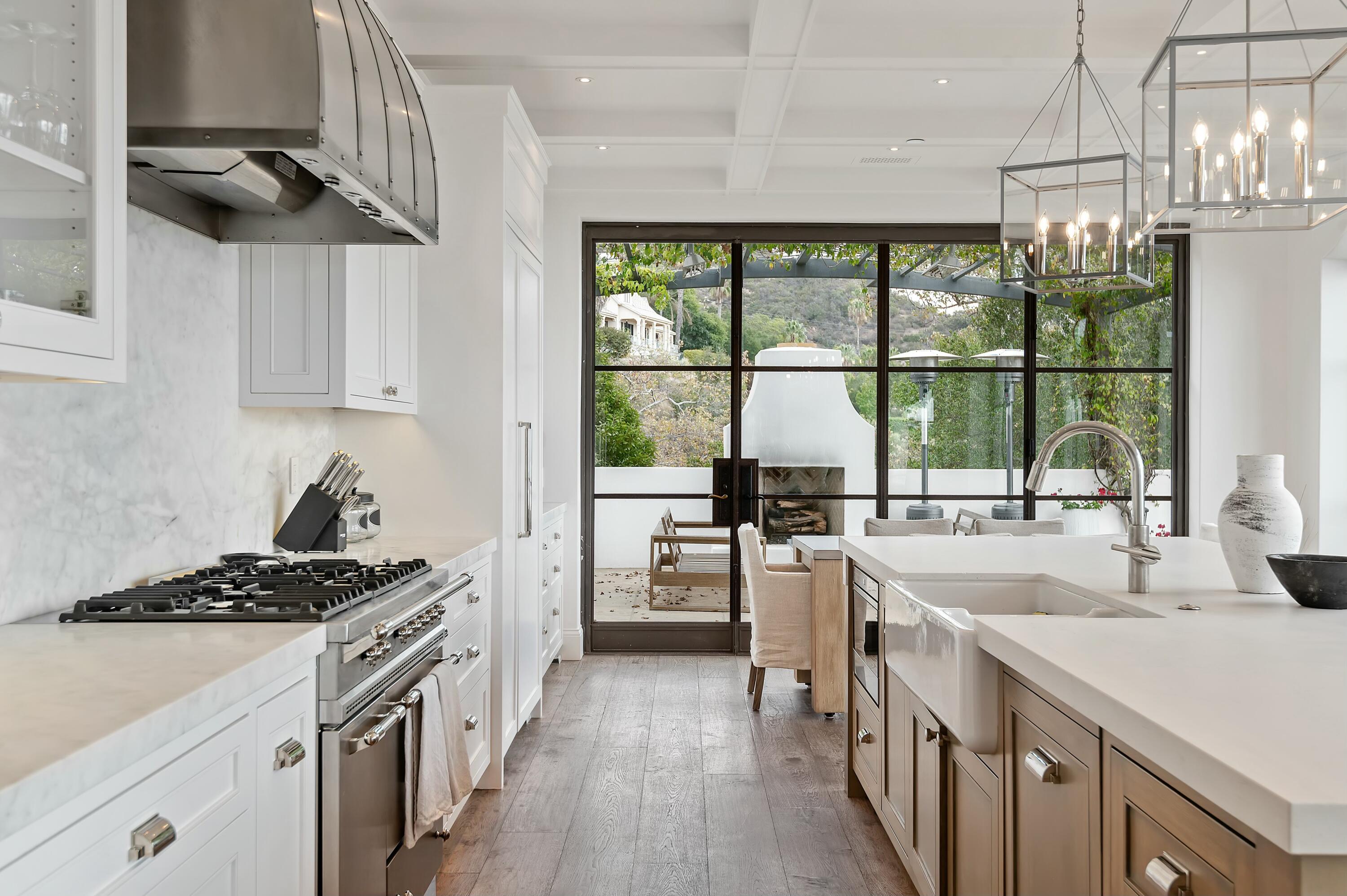 Santa Barbara, California 93108, United States, 6 Bedrooms Bedrooms, ,7 BathroomsBathrooms,Residential,Active,11195