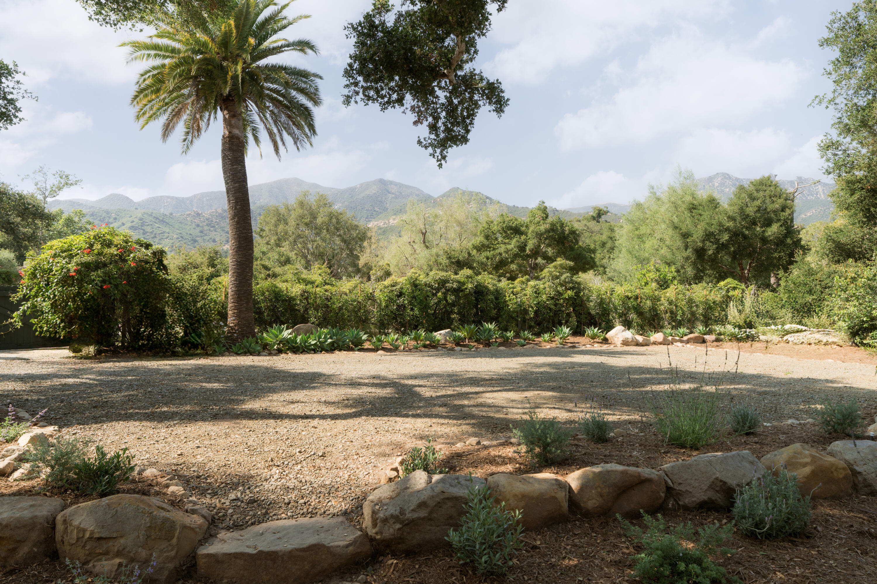 Montecito, California 93108, United States, 4 Bedrooms Bedrooms, ,7 BathroomsBathrooms,Residential,Active,151795