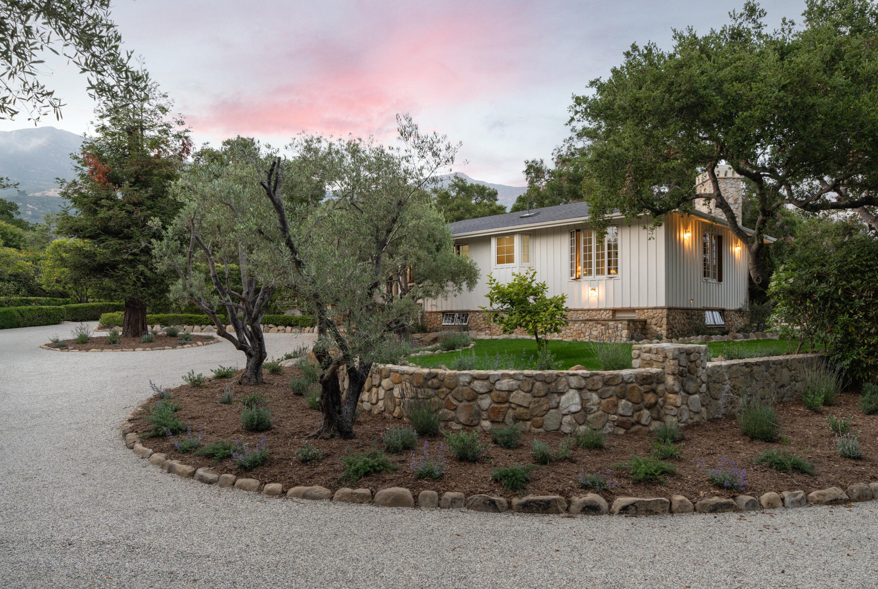 Montecito, California 93108, United States, 4 Bedrooms Bedrooms, ,7 BathroomsBathrooms,Residential,Active,151795