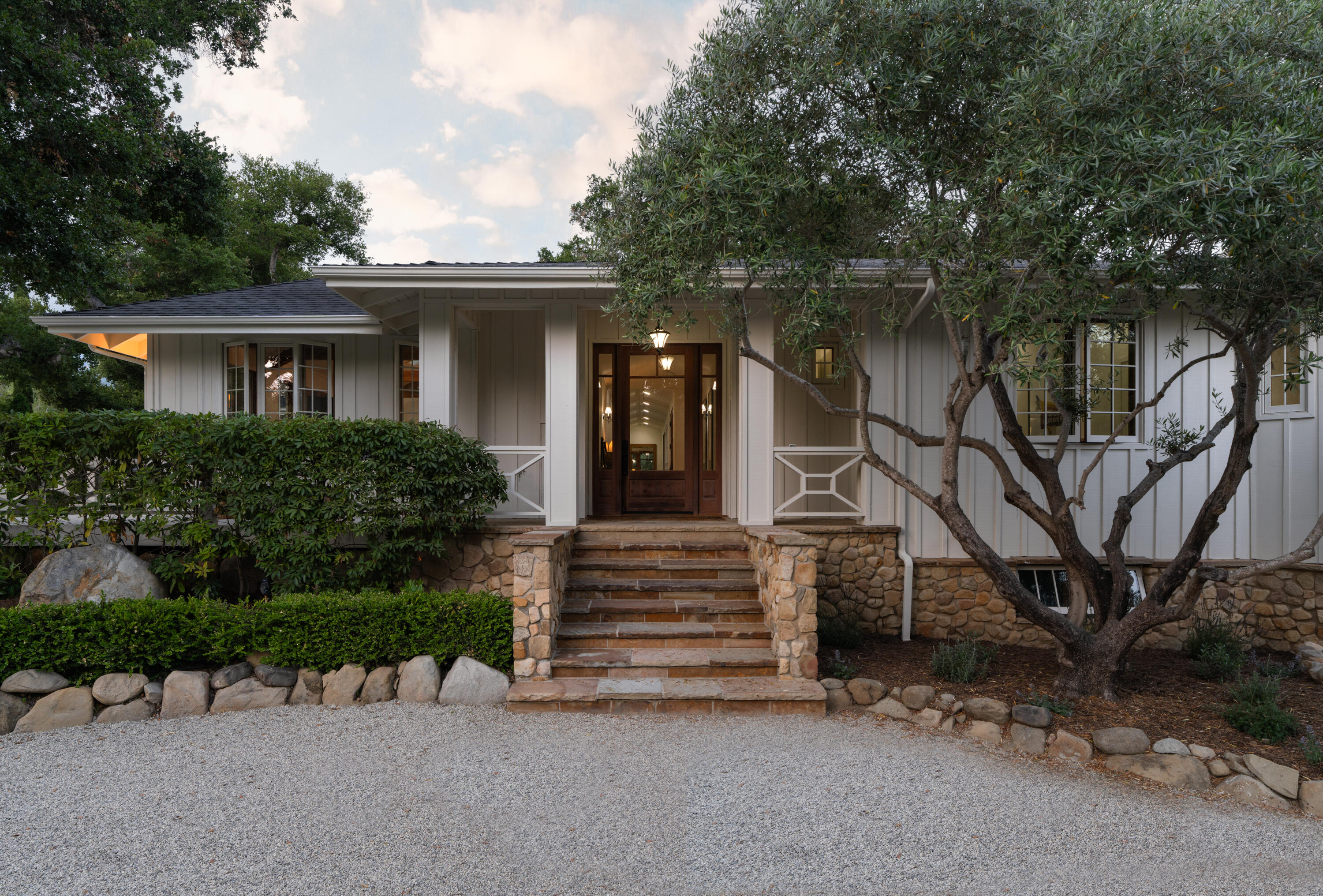 Montecito, California 93108, United States, 4 Bedrooms Bedrooms, ,7 BathroomsBathrooms,Residential,Active,151795