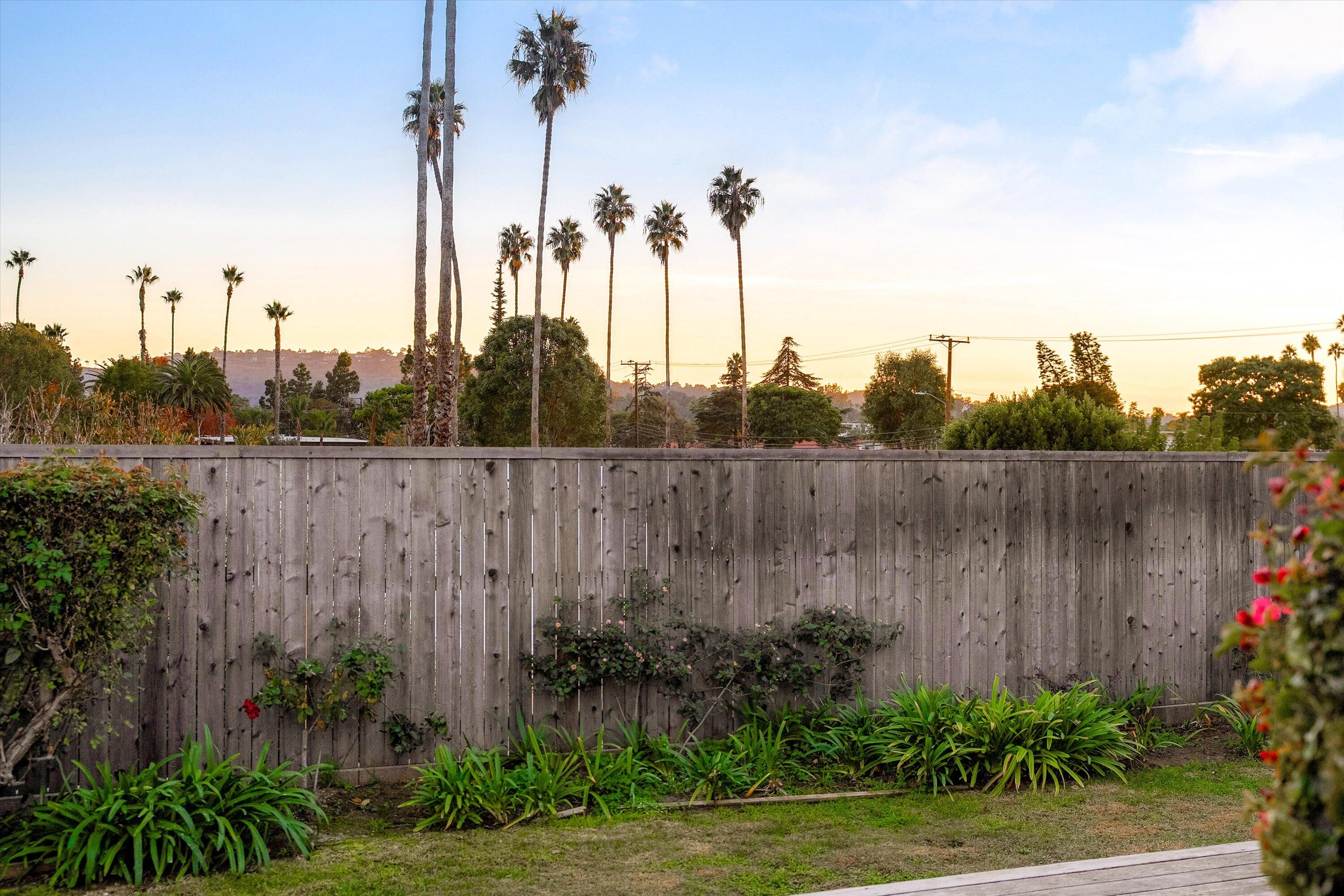 Santa Barbara, California 93110, United States, 3 Bedrooms Bedrooms, ,2 BathroomsBathrooms,Residential,Pending,253722