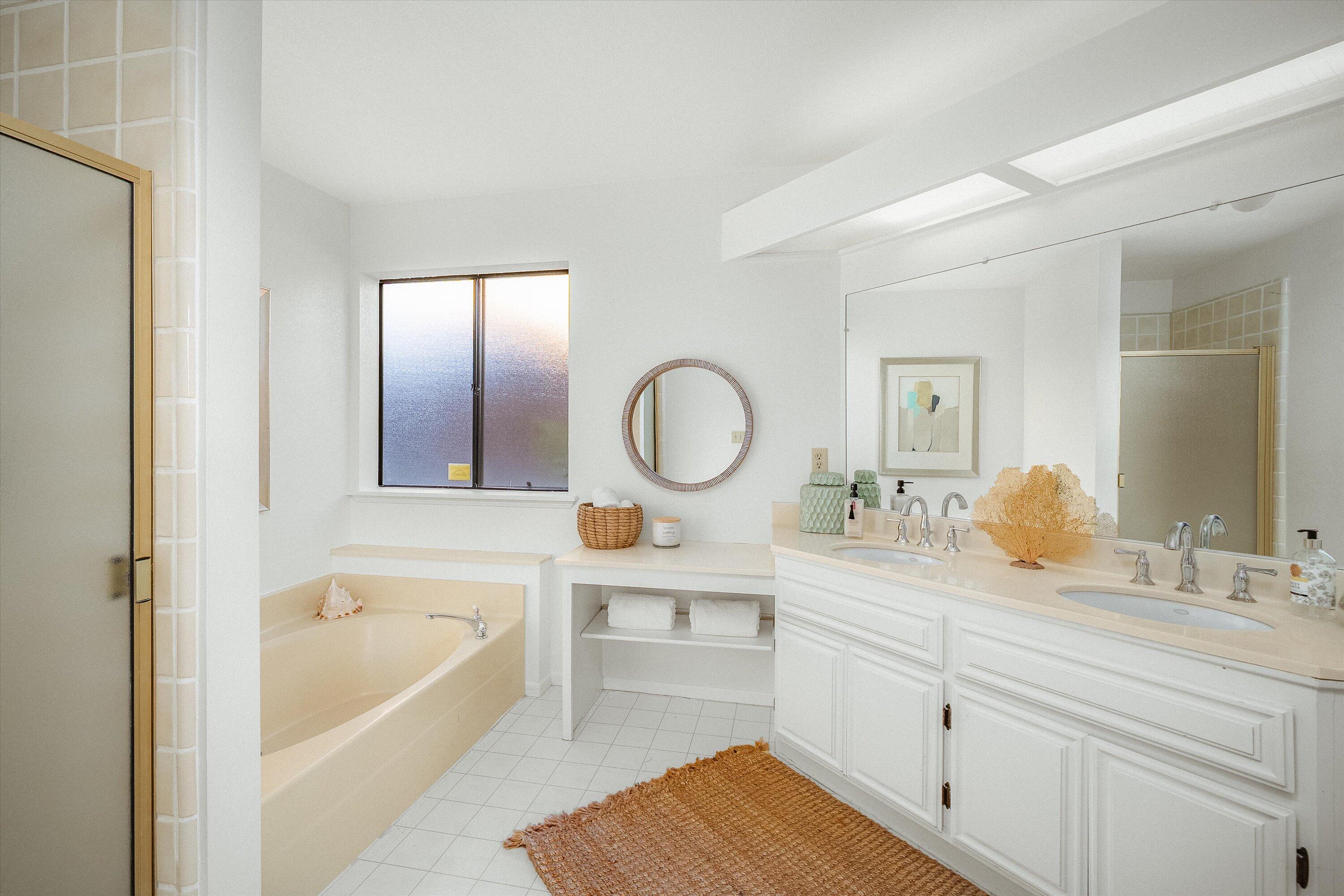 Santa Barbara, California 93110, United States, 3 Bedrooms Bedrooms, ,2 BathroomsBathrooms,Residential,Pending,253722