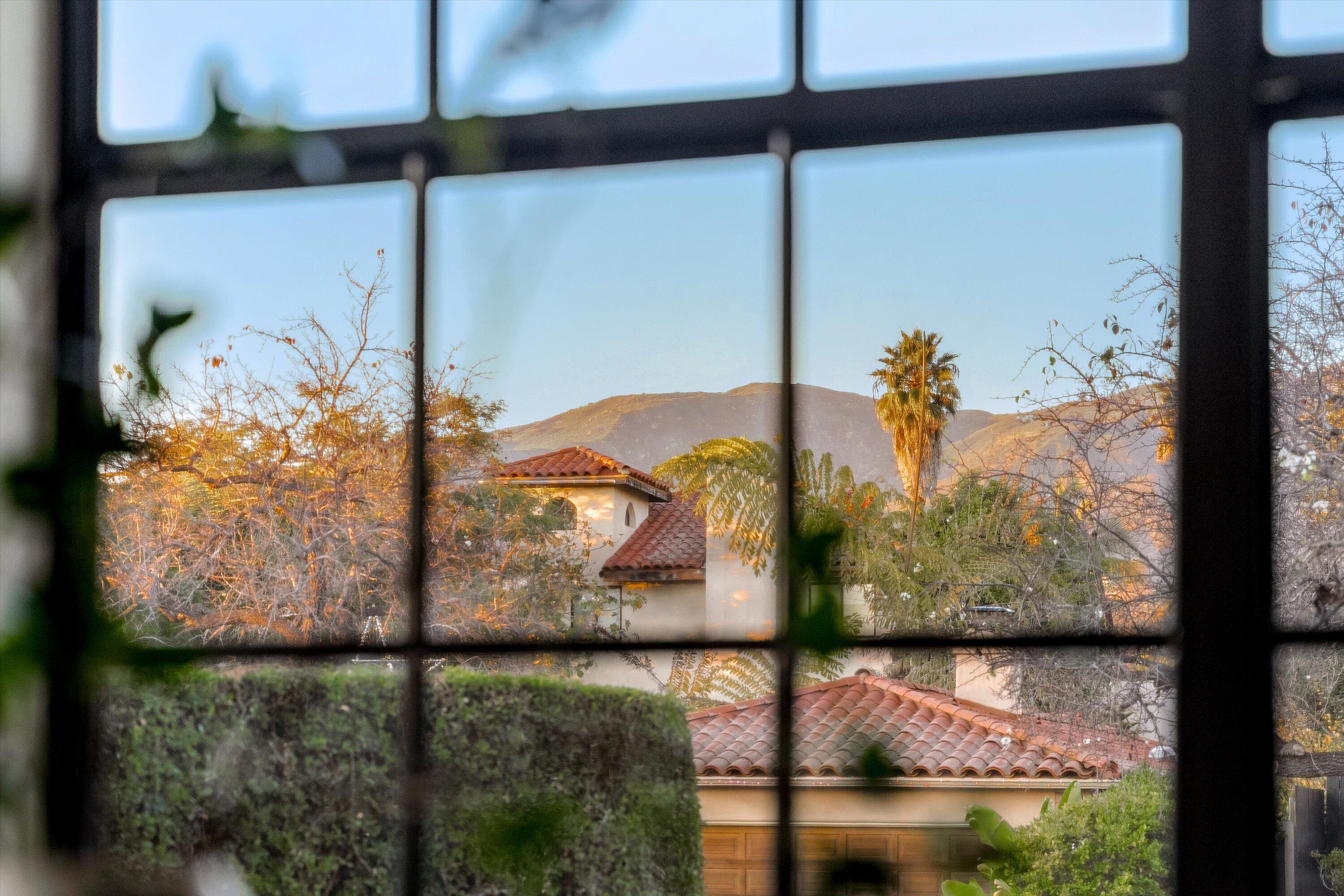 3706 Lincolnwood Drive