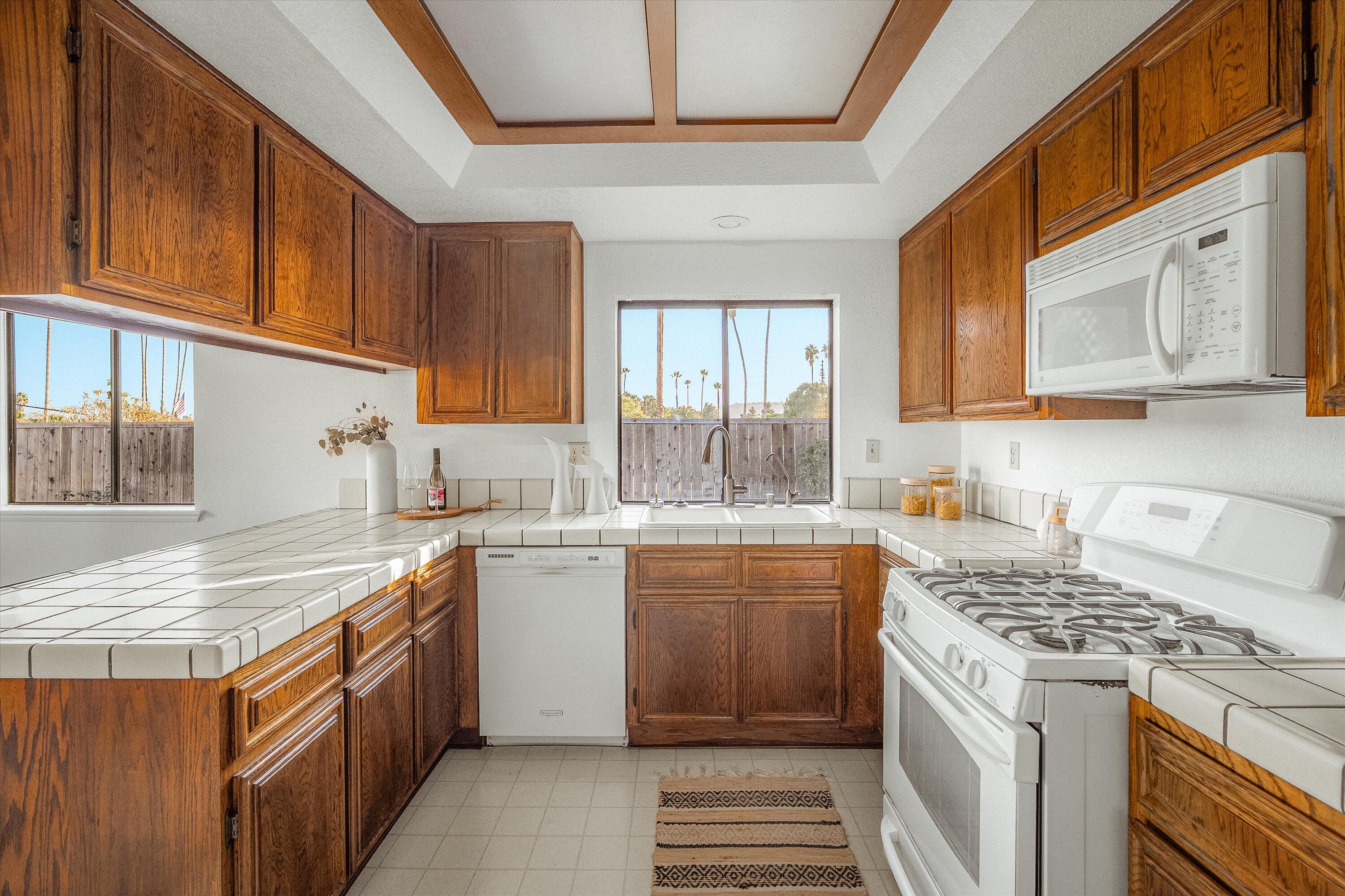 Santa Barbara, California 93110, United States, 3 Bedrooms Bedrooms, ,2 BathroomsBathrooms,Residential,Pending,253722