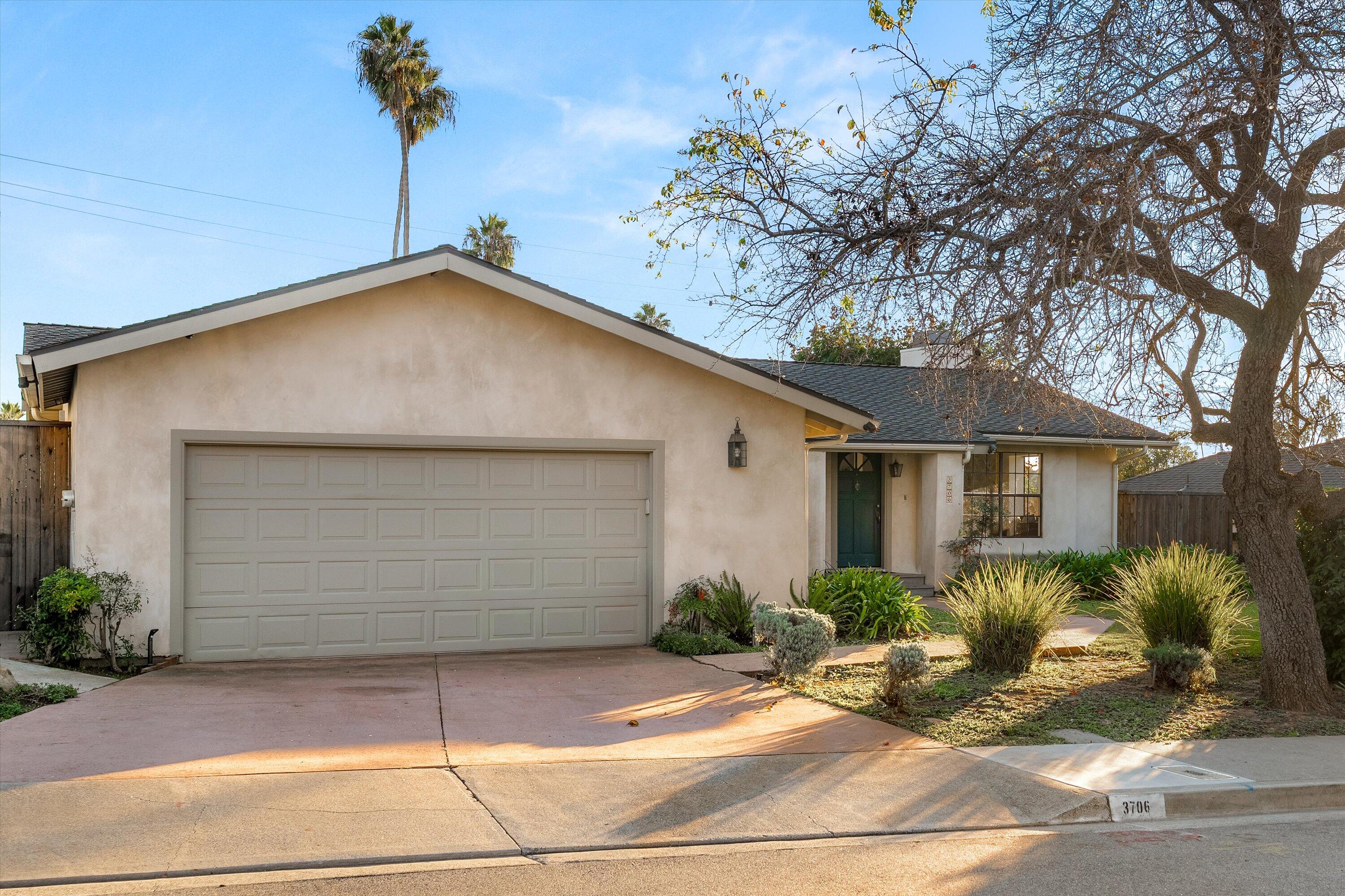 3706 Lincolnwood Drive