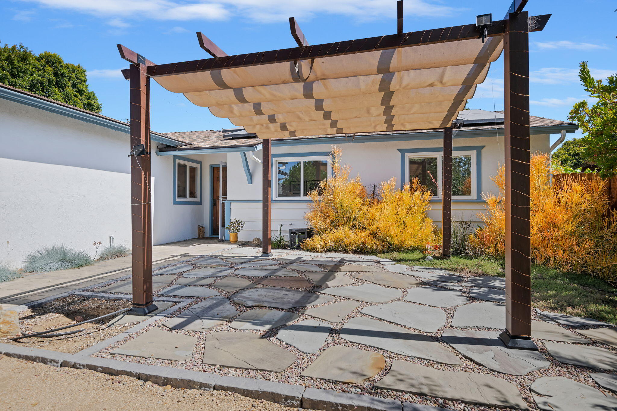 Goleta, California 93117, United States, 3 Bedrooms Bedrooms, ,2 BathroomsBathrooms,Residential,Active,170924