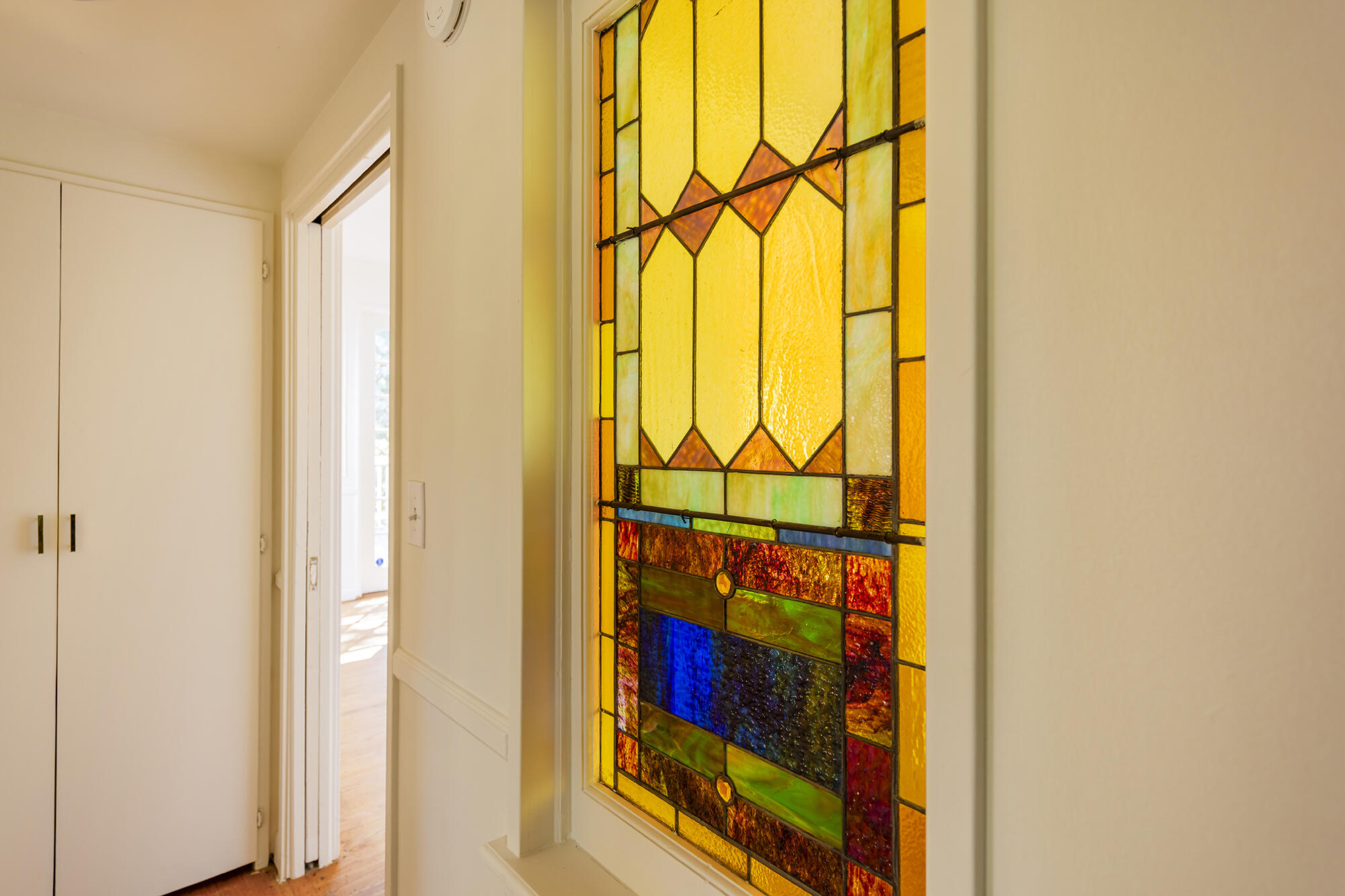 Ojai, California 93023, United States, 2 Bedrooms Bedrooms, ,2 BathroomsBathrooms,Residential,Active,173051