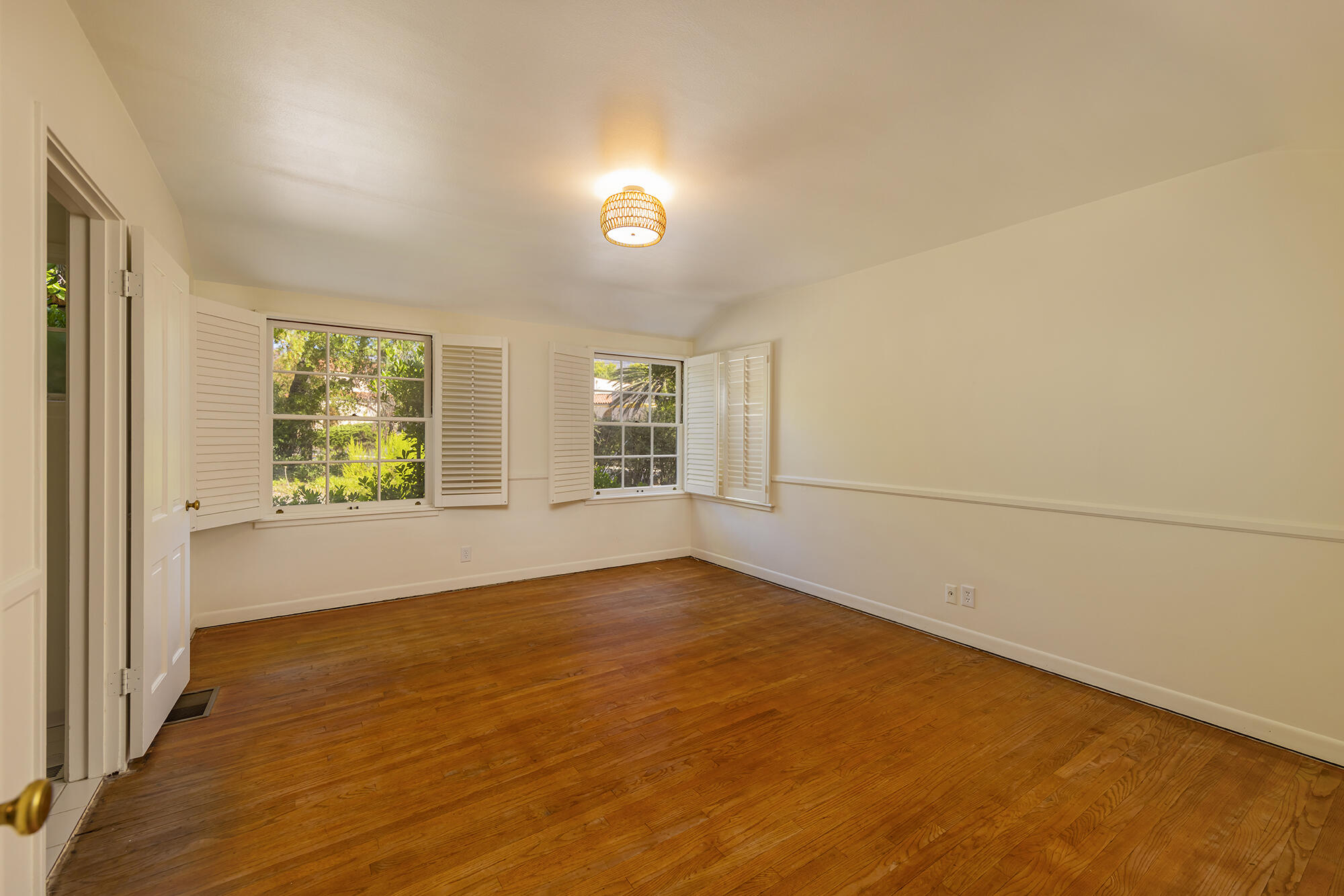 Ojai, California 93023, United States, 2 Bedrooms Bedrooms, ,2 BathroomsBathrooms,Residential,Active,173051