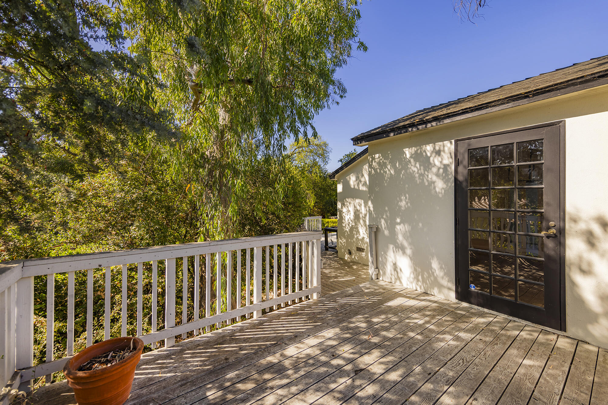 Ojai, California 93023, United States, 2 Bedrooms Bedrooms, ,2 BathroomsBathrooms,Residential,Active,173051