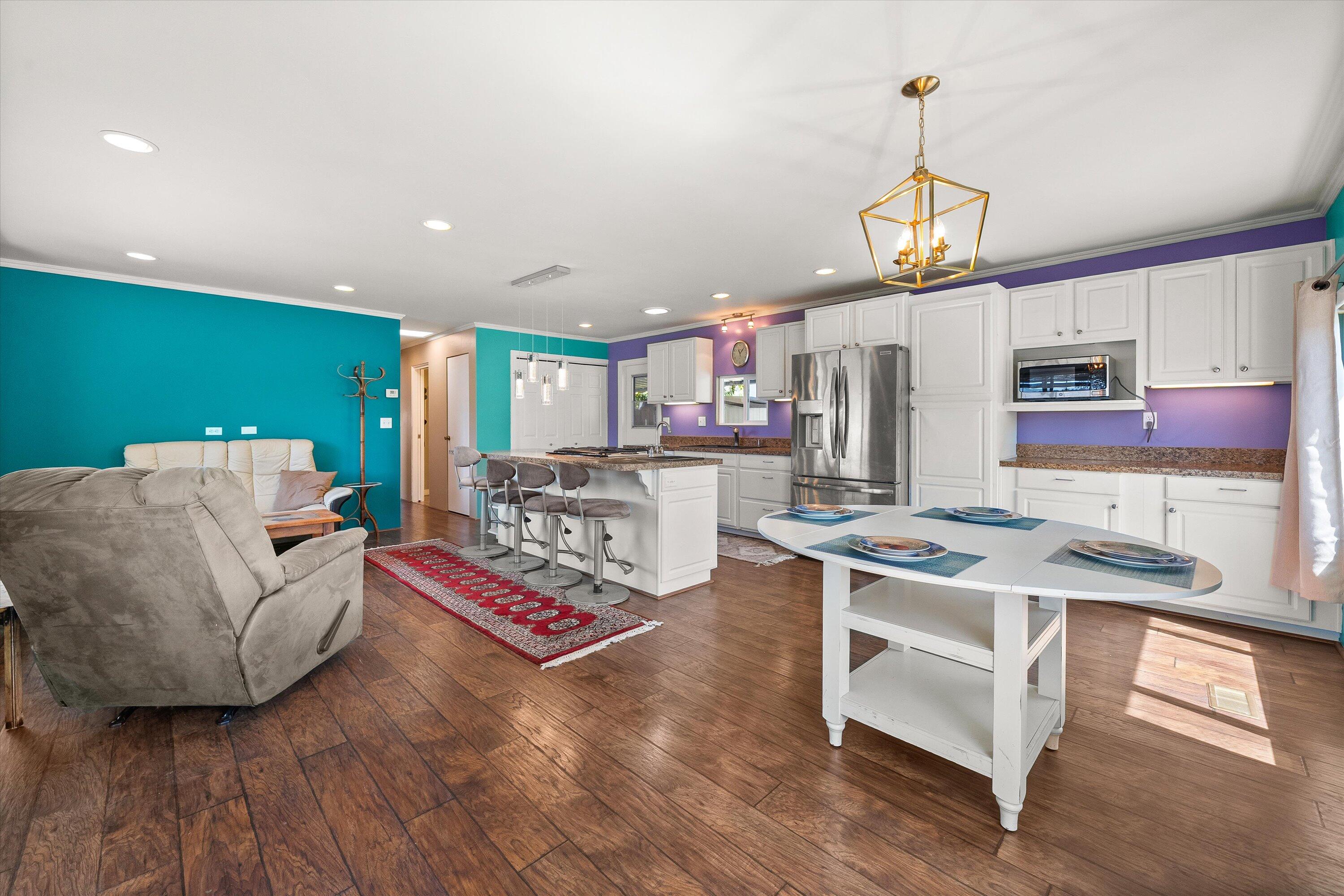 Goleta, California 93117, United States, 2 Bedrooms Bedrooms, ,2 BathroomsBathrooms,Residential,Active,185772