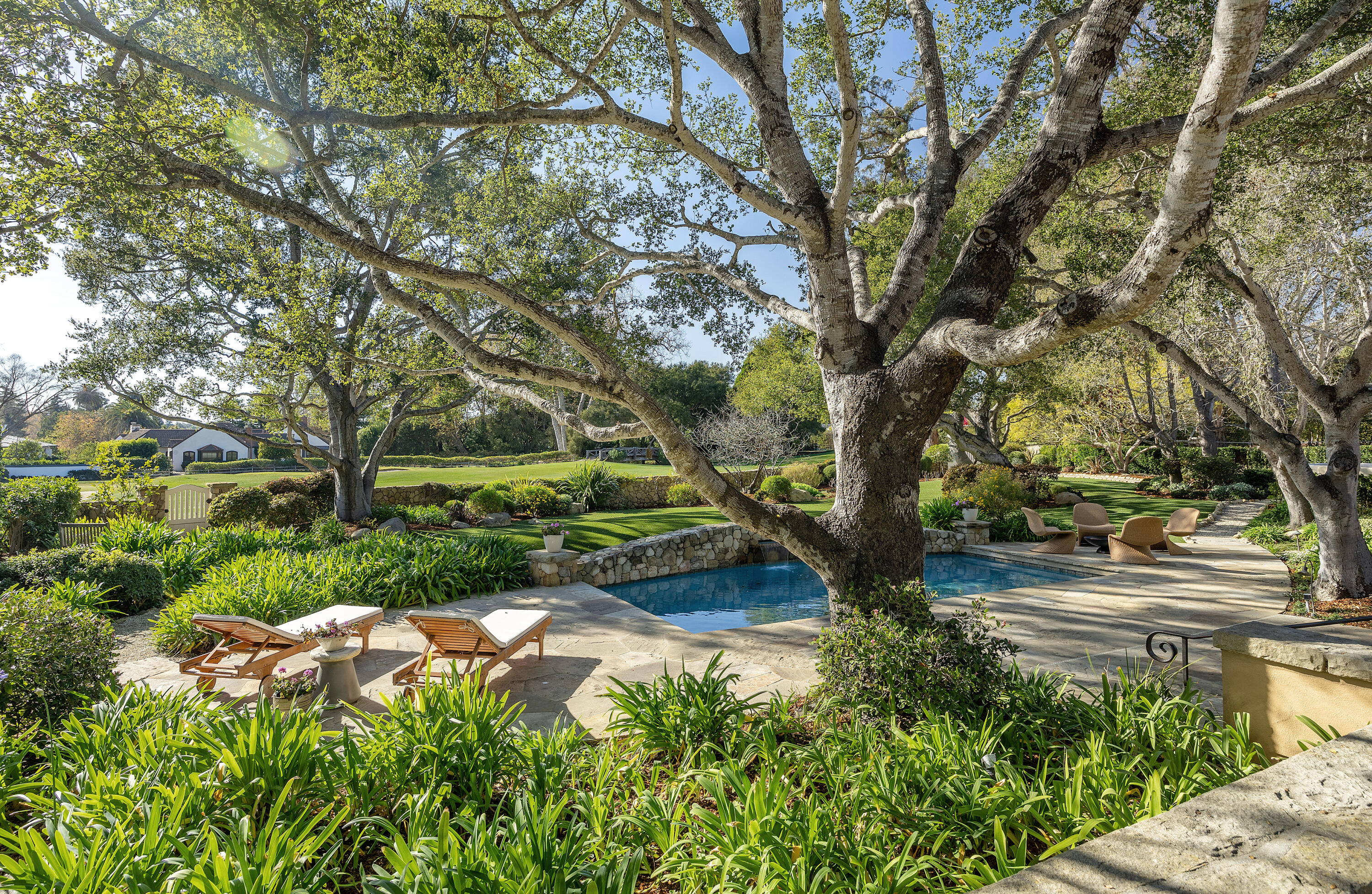 Santa Barbara, California 93108, United States, 3 Bedrooms Bedrooms, ,3 BathroomsBathrooms,Residential,Active,14398