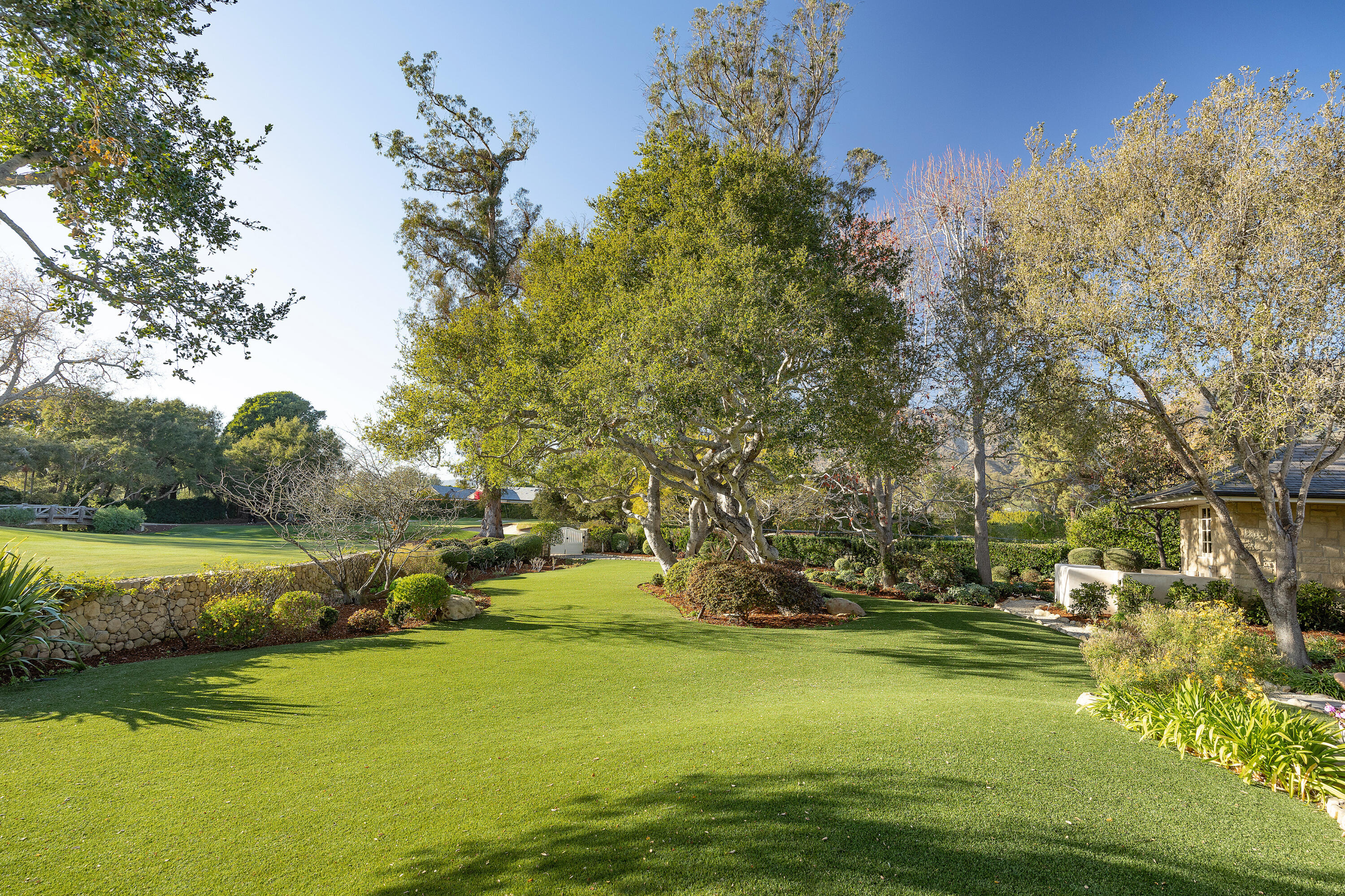 Santa Barbara, California 93108, United States, 3 Bedrooms Bedrooms, ,3 BathroomsBathrooms,Residential,Active,14398