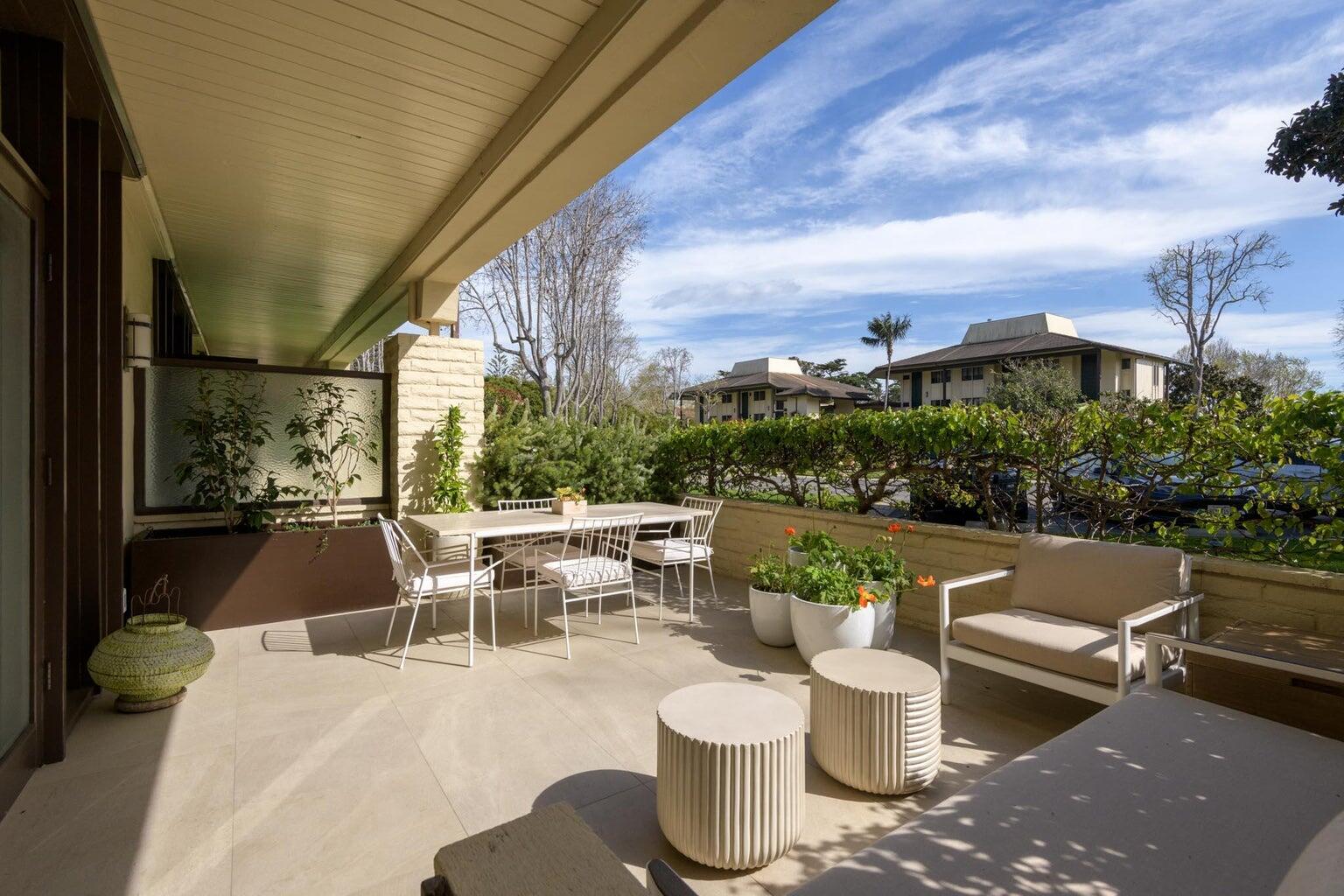 Santa Barbara, California 93108, United States, 1 Bedroom Bedrooms, ,1 BathroomBathrooms,Residential,Coming Soon,198692