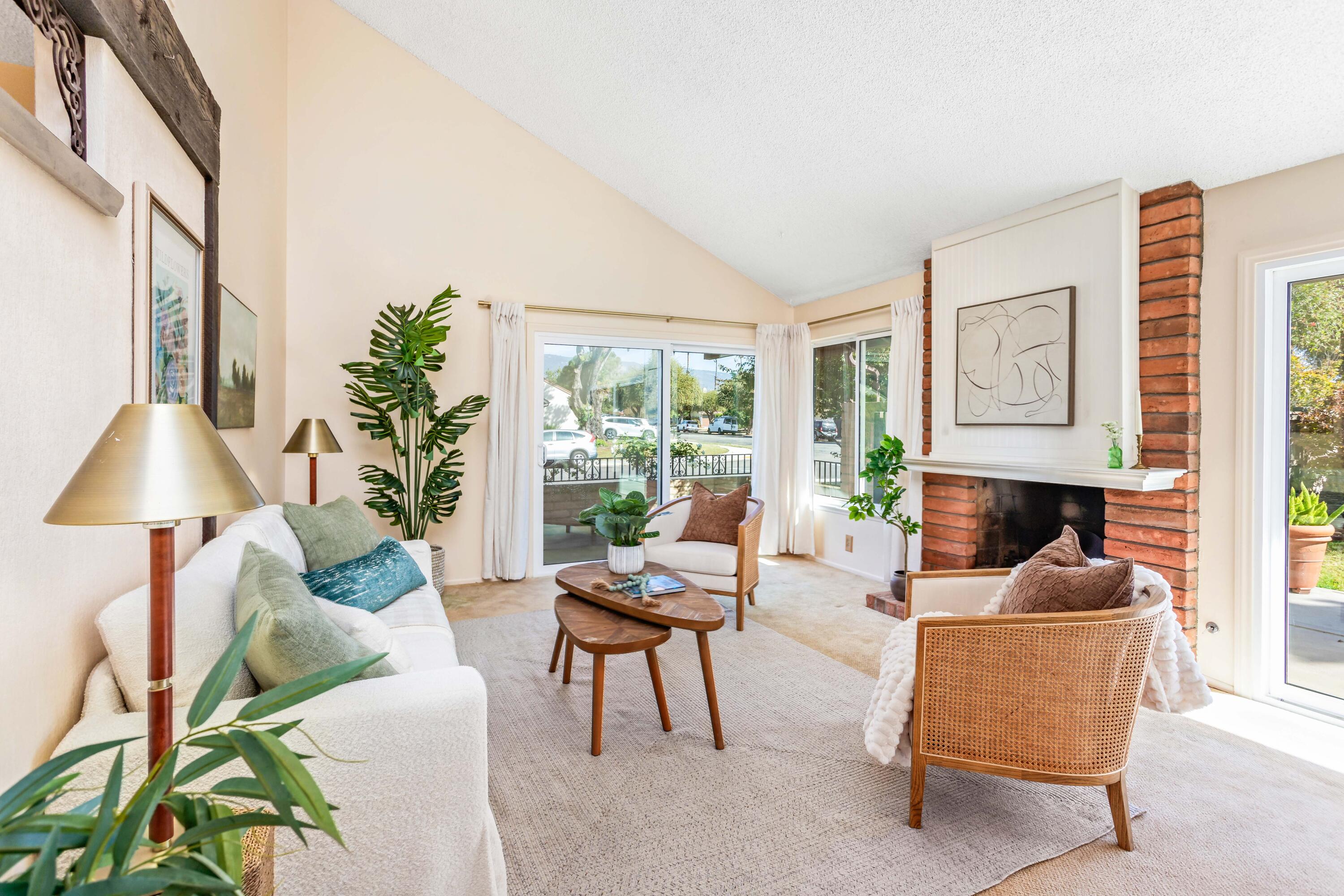 449 Pacific Oaks Road