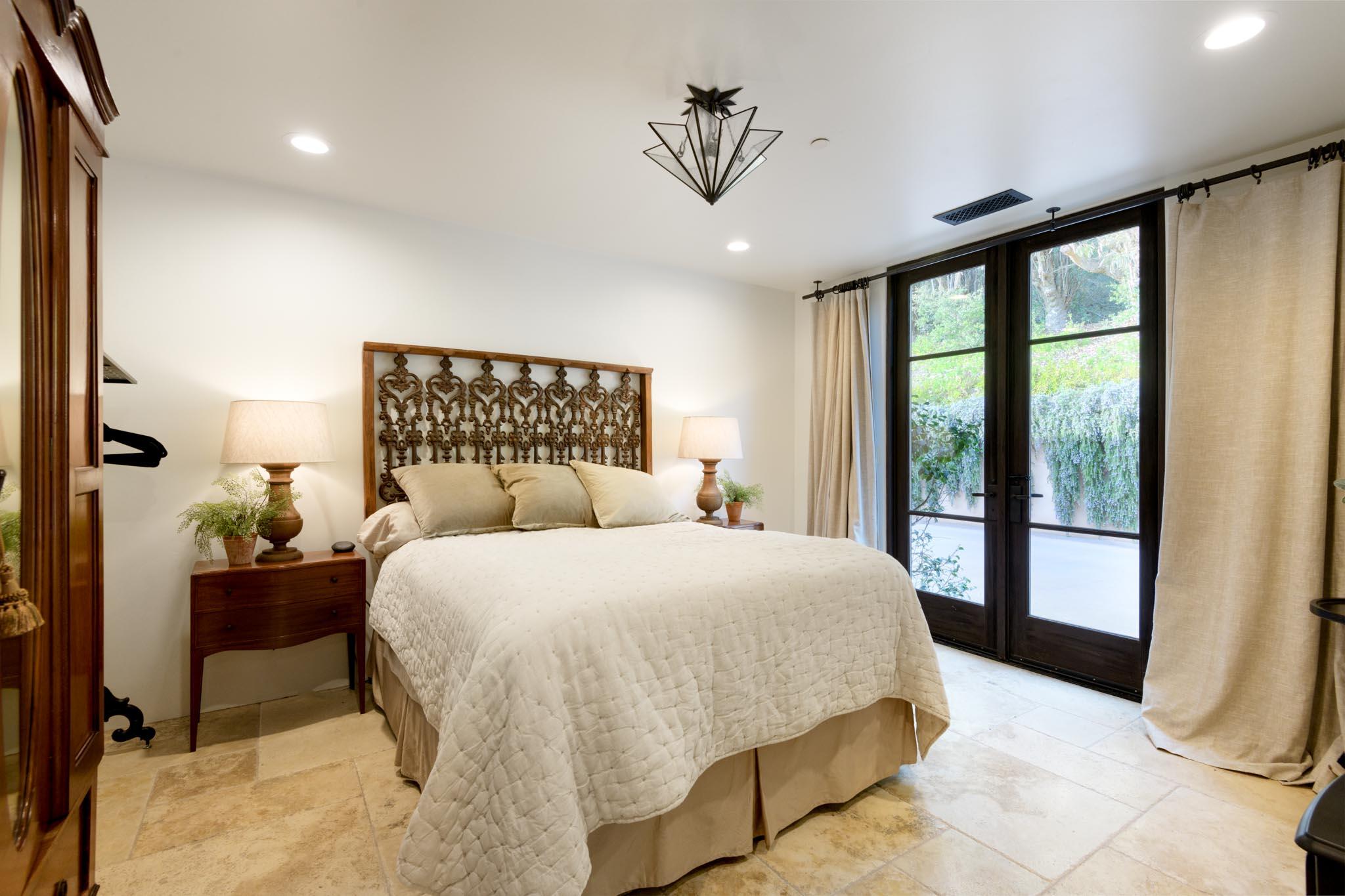 Carpinteria, California 93013, United States, 5 Bedrooms Bedrooms, ,8 BathroomsBathrooms,Residential,Active,254345