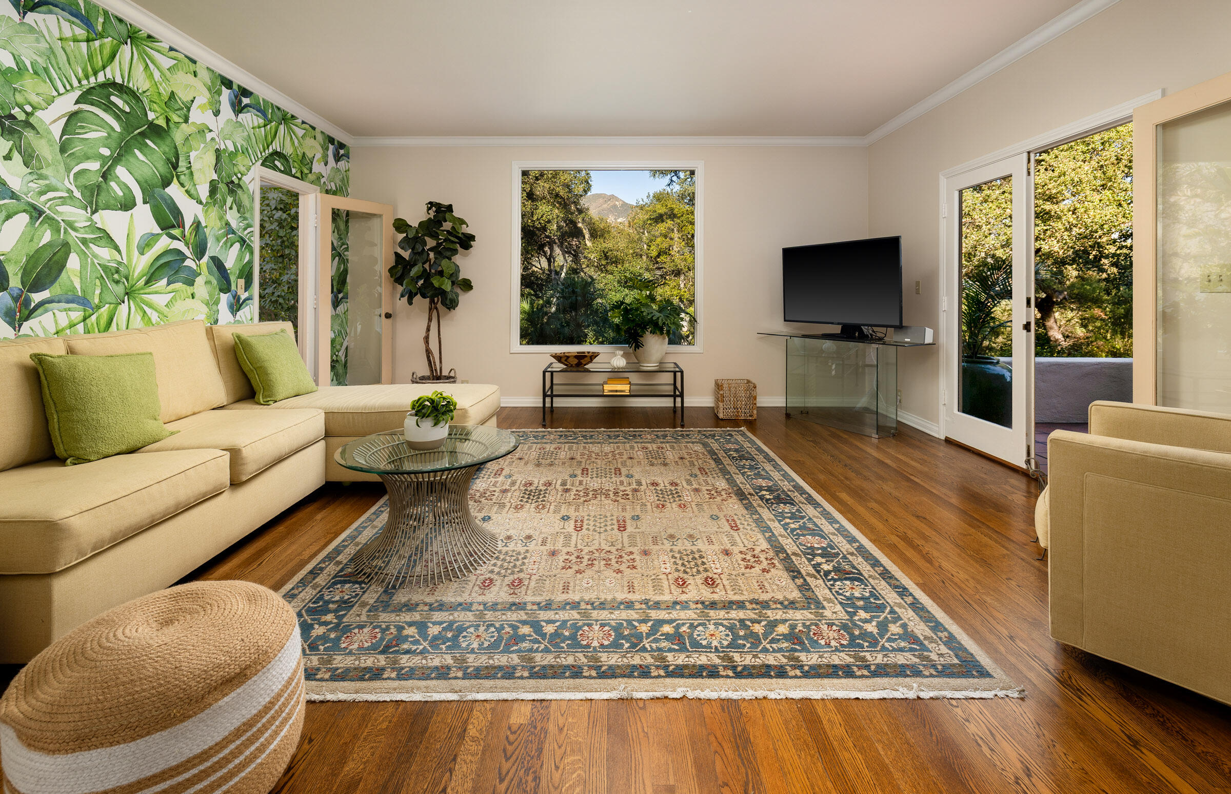 Montecito, California 93108, United States, 3 Bedrooms Bedrooms, ,4 BathroomsBathrooms,Residential,Active,254447